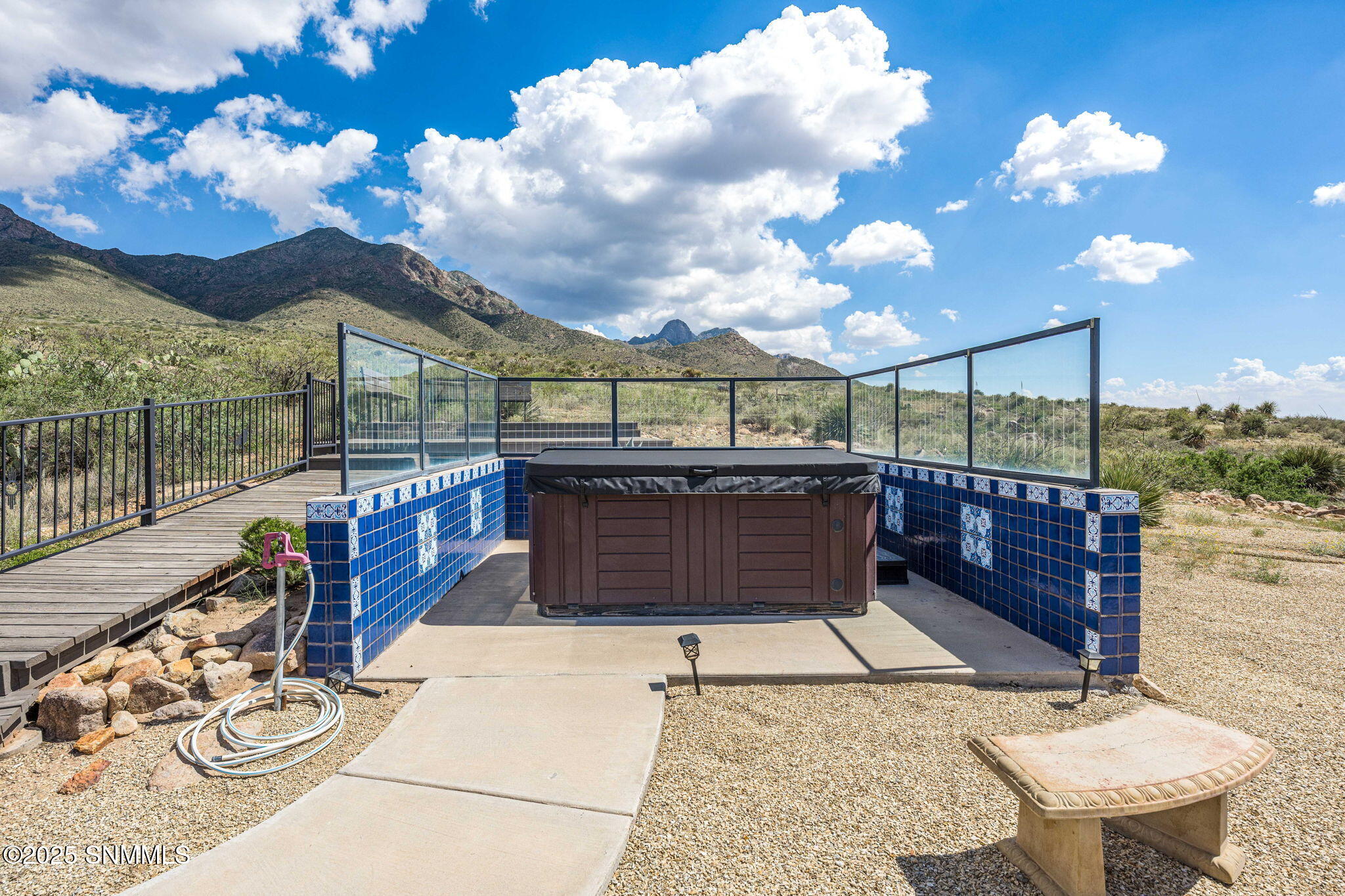 49-web-or-mls-Snappin Homes (SpaceMurals