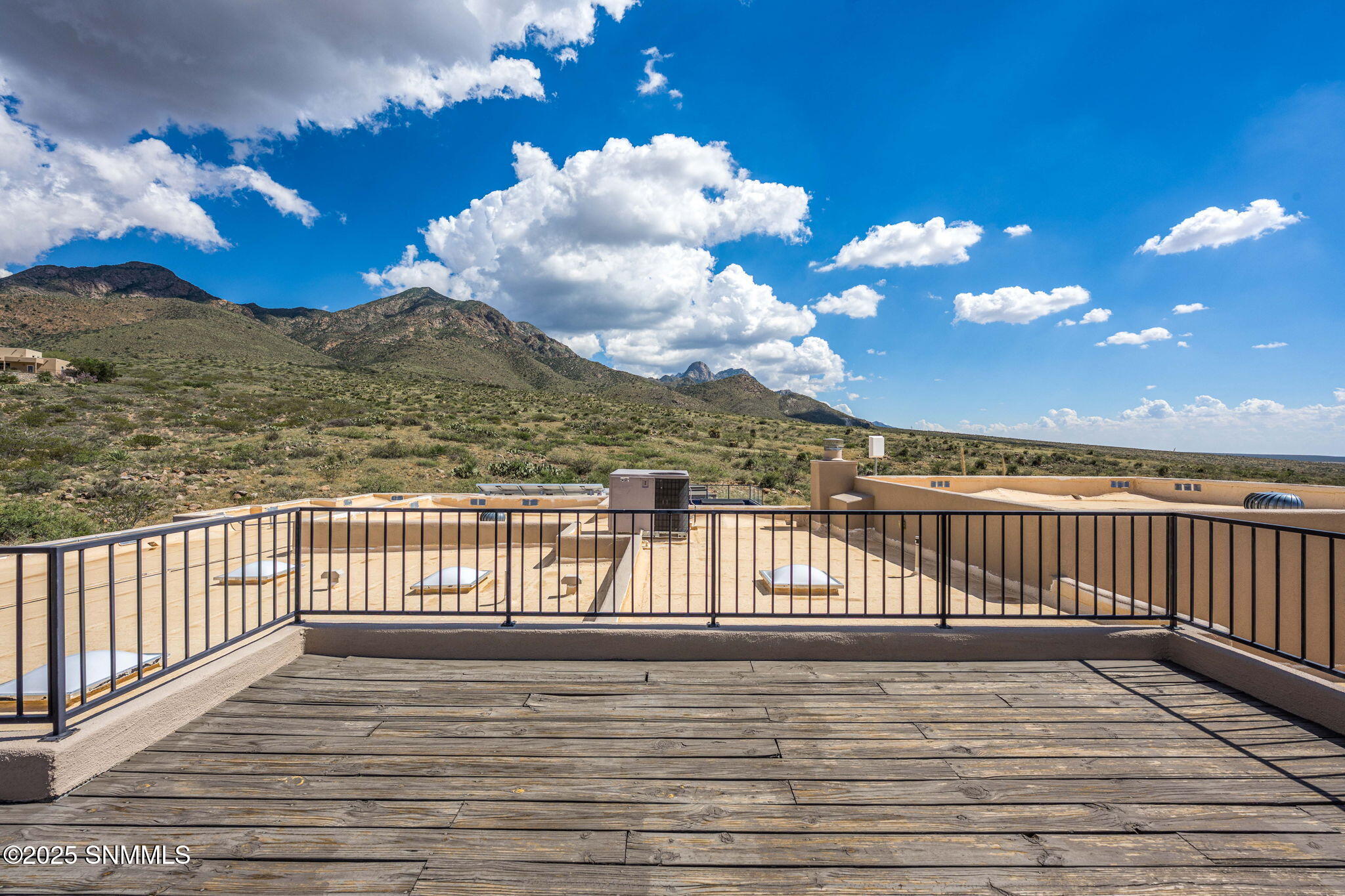 64-web-or-mls-Snappin Homes (SpaceMurals