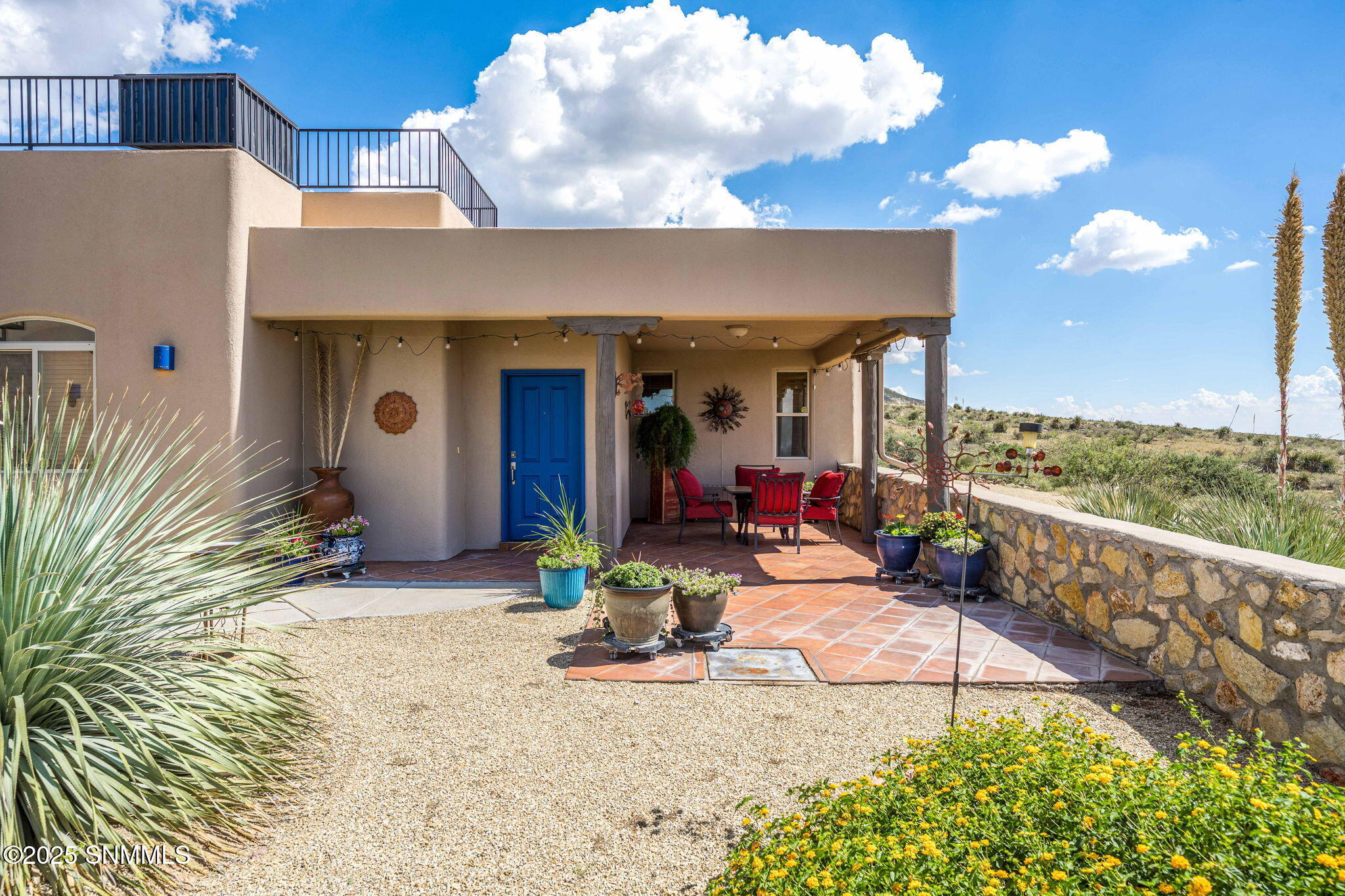 5-web-or-mls-Snappin Homes (SpaceMurals1