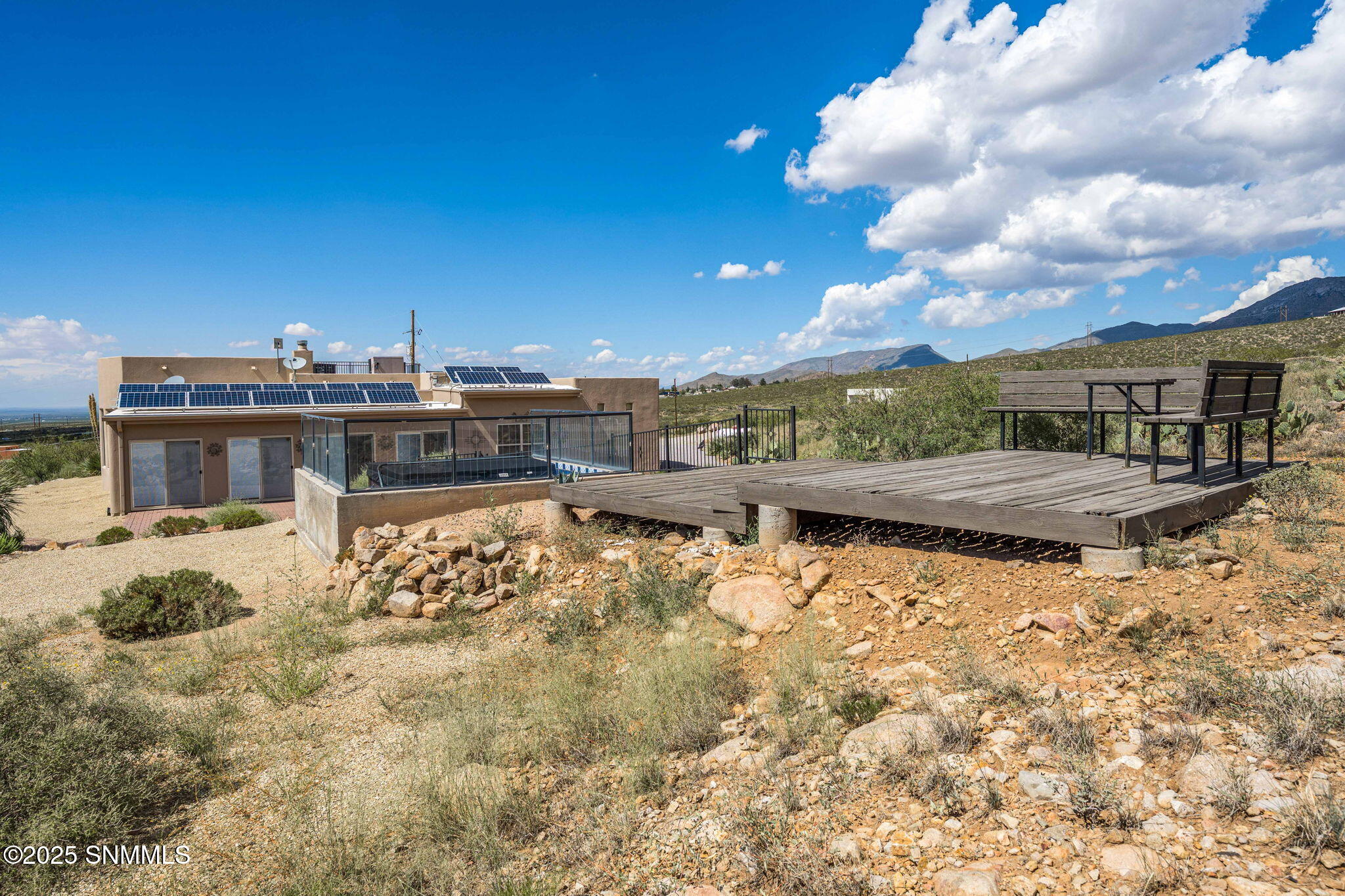 57-web-or-mls-Snappin Homes (SpaceMurals