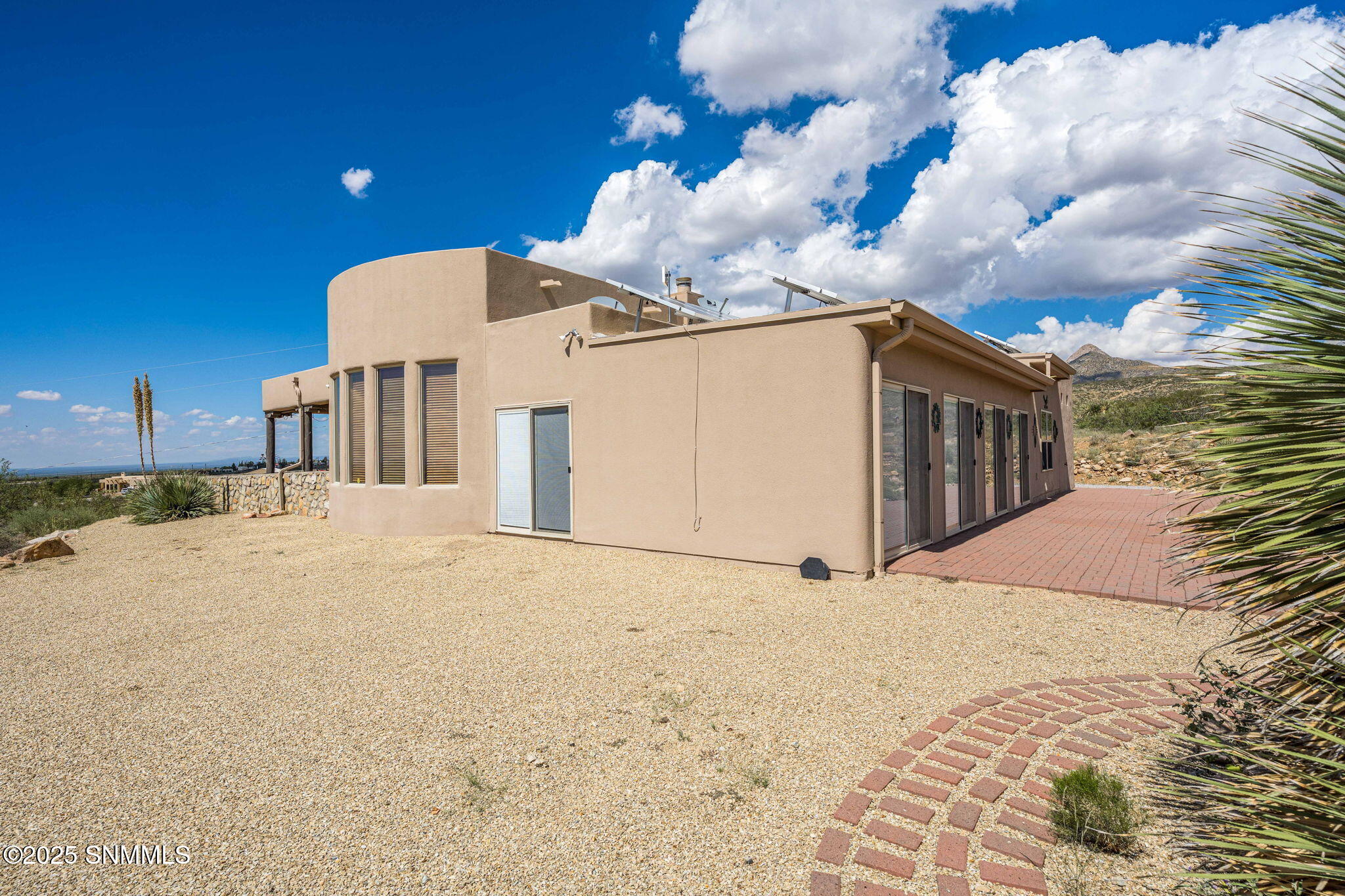 60-web-or-mls-Snappin Homes (SpaceMurals