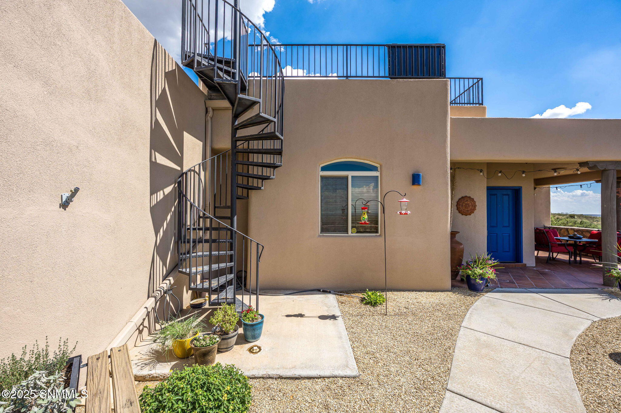 61-web-or-mls-Snappin Homes (SpaceMurals