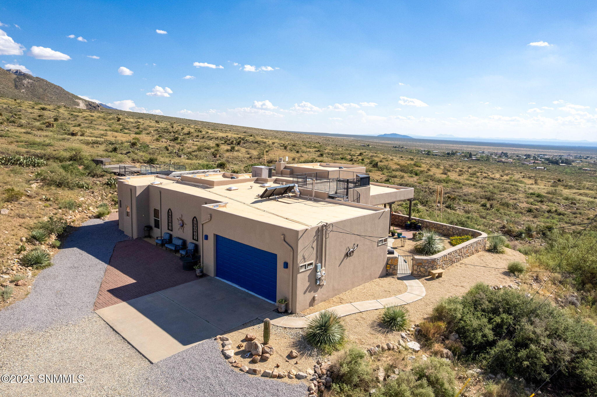 73-web-or-mls-Snappin Homes (SpaceMurals