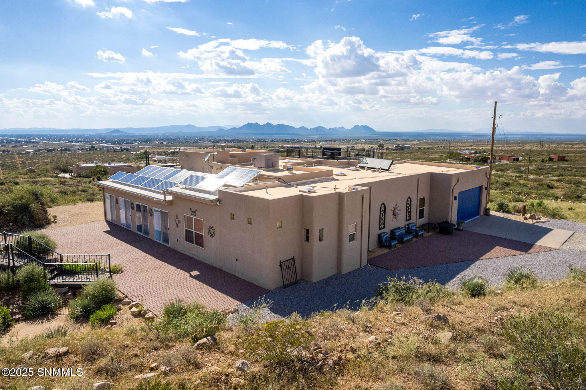 74-web-or-mls-Snappin Homes (SpaceMurals