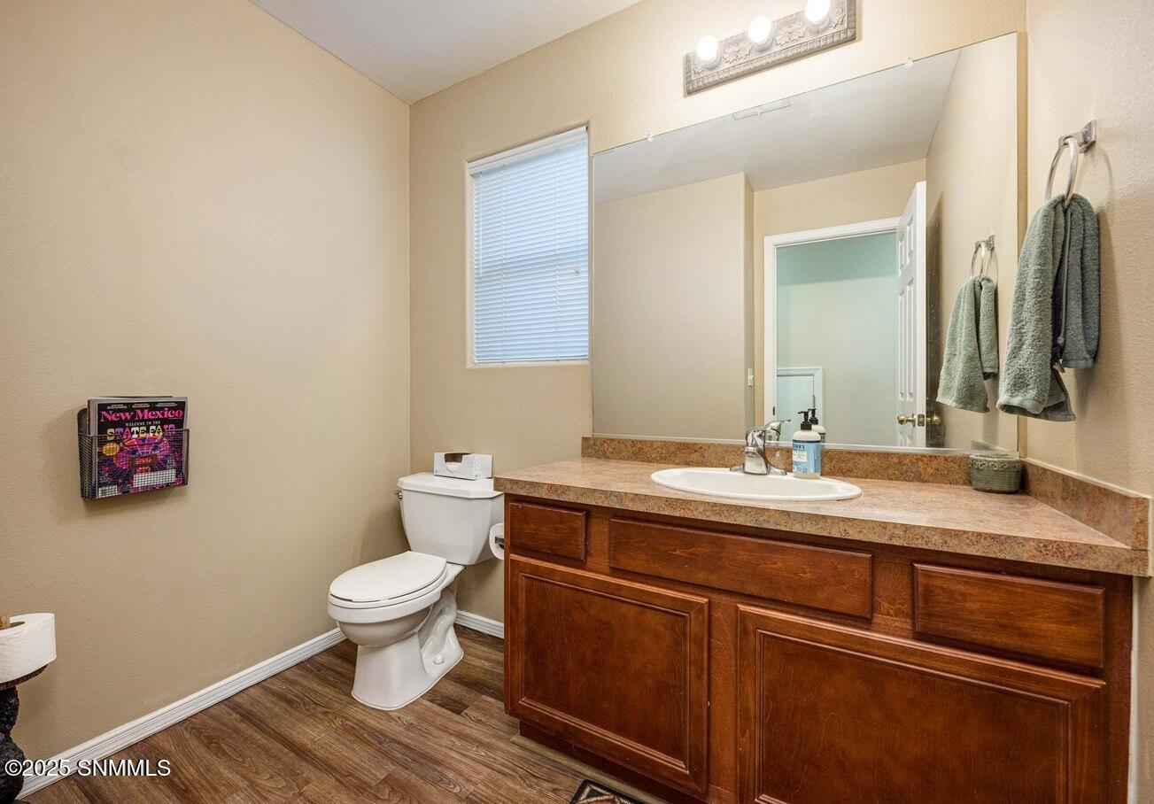 32-Downstairs Half Bathroom-4640 Salado