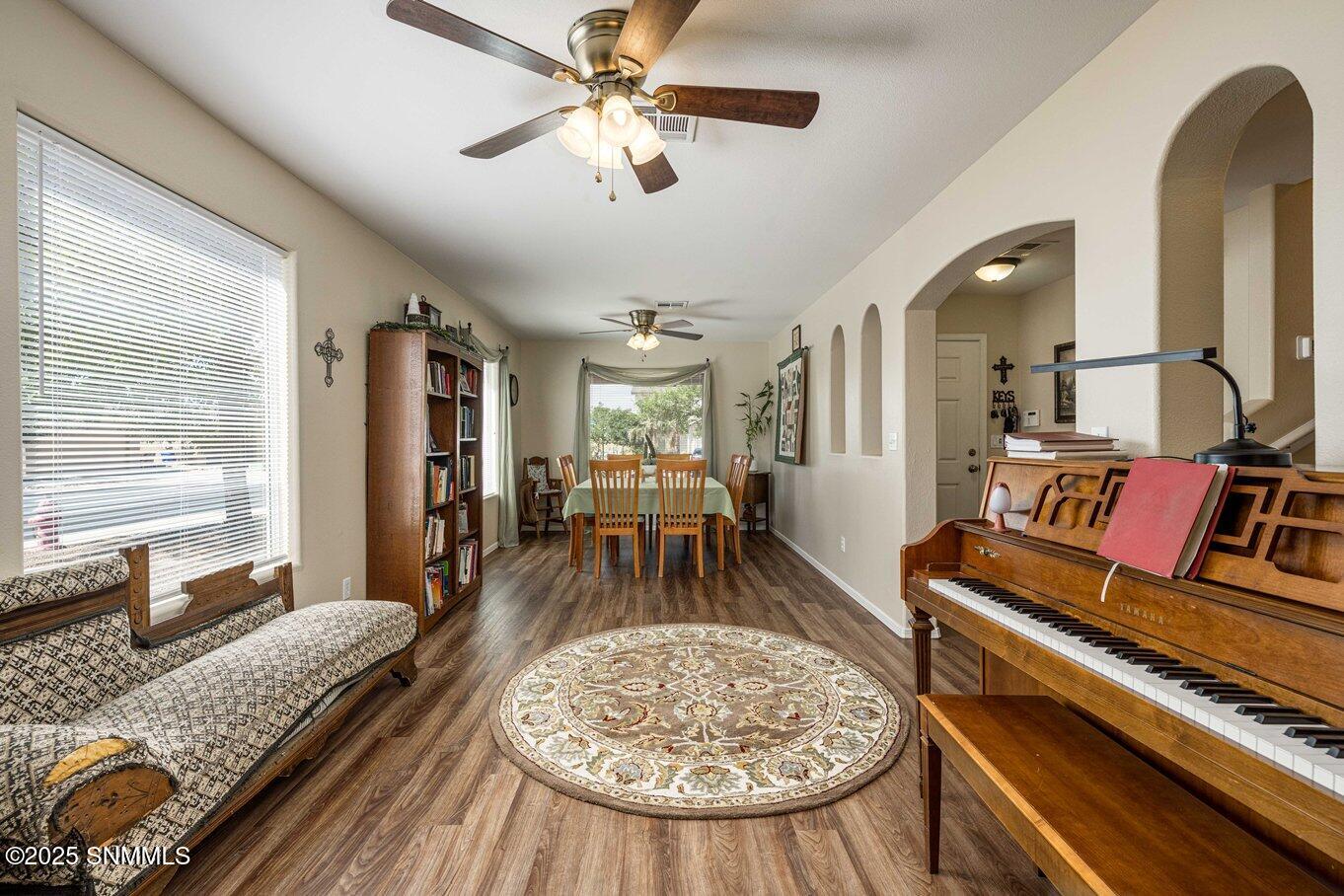 05-Living Rm to Dining Rm-4640 Salado Cr