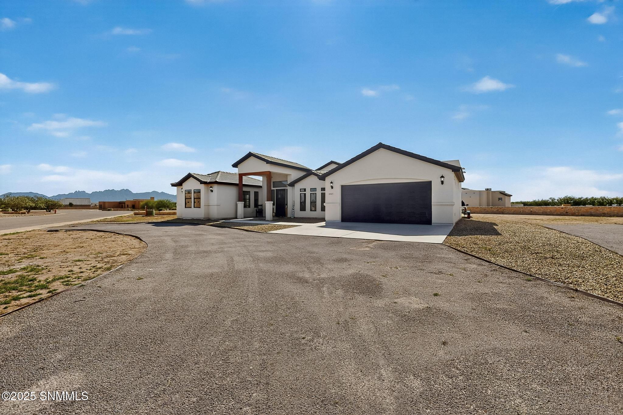 2-015_3D-Casas-4703-Briareus-Dr-08302025