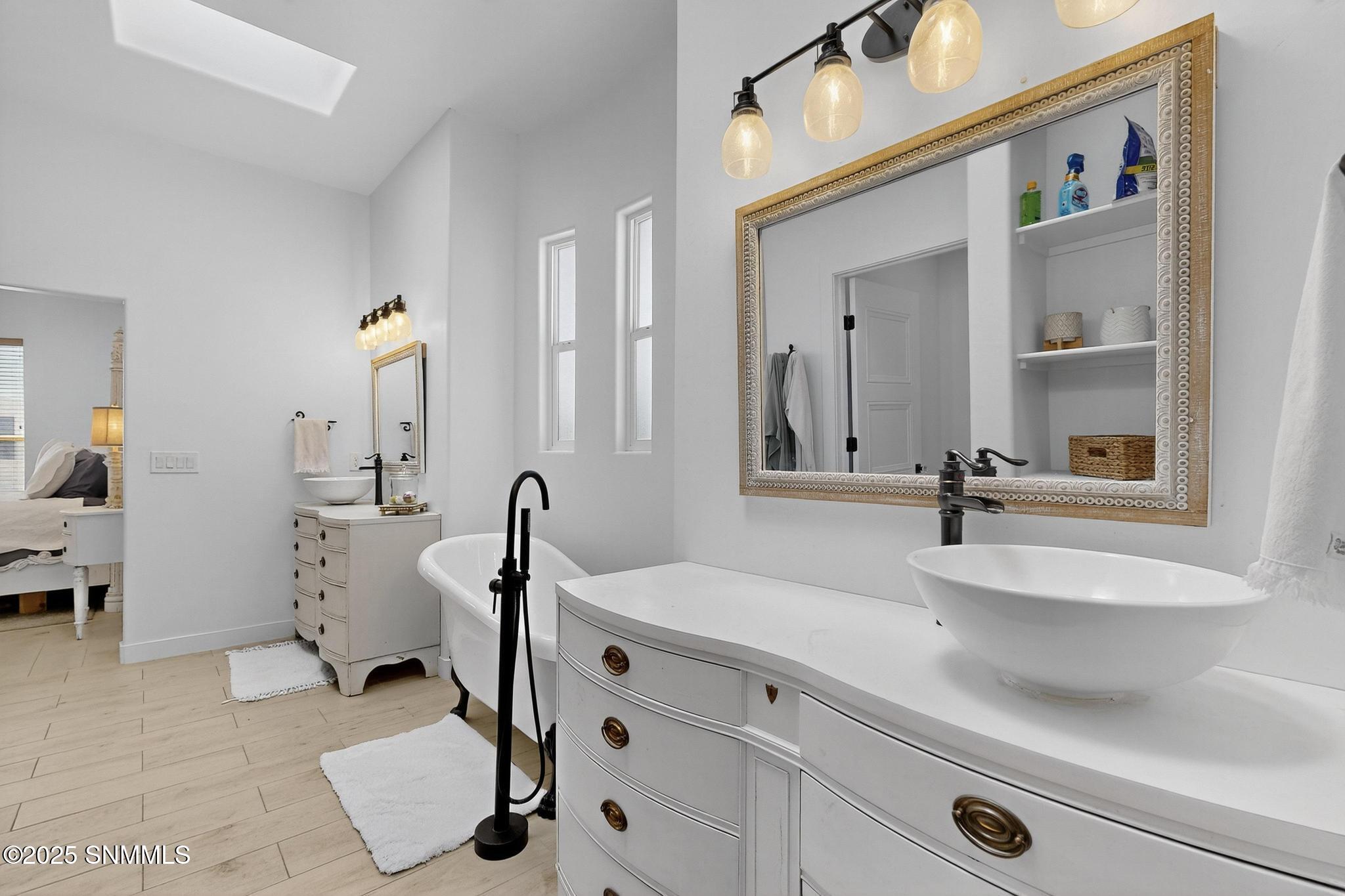 45-048_3D-Casas-4703-Briareus-Dr-0830202