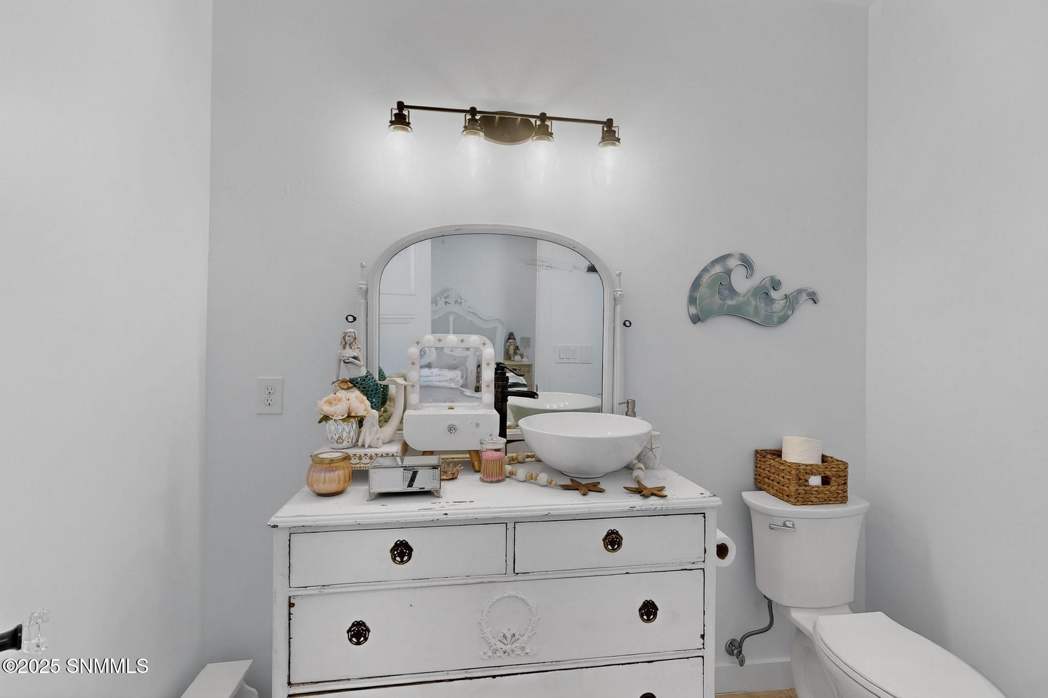 Guest Bedroom #2 Bathroom