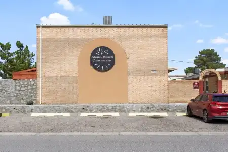 1401 Alamo Street, Las Cruces, New Mexico 88001, 2 Bedrooms Bedrooms, ,1 BathroomBathrooms,Residential,For Sale,Alamo,2502777