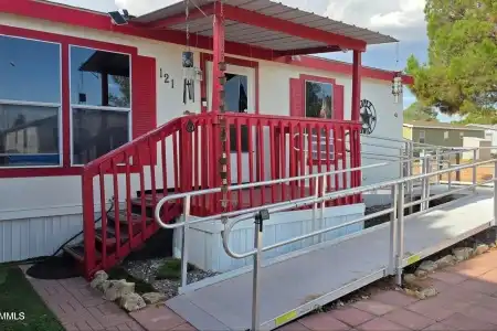 5475 Porter Drive, Las Cruces, New Mexico 88012, 3 Bedrooms Bedrooms, ,2 BathroomsBathrooms,Residential,For Sale,Porter,2502785