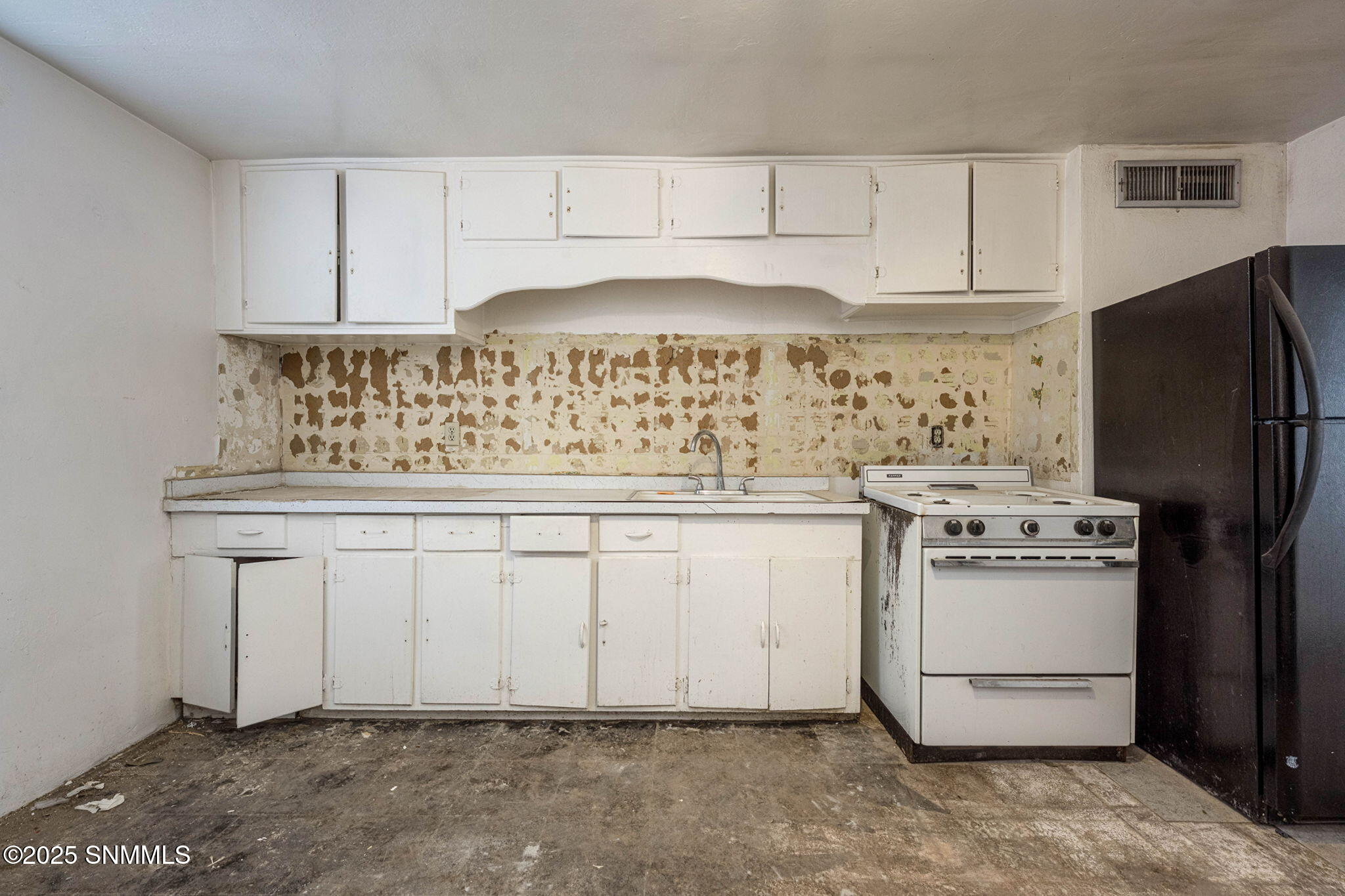 11-web-or-mls-Snappin Homes (Martinez240