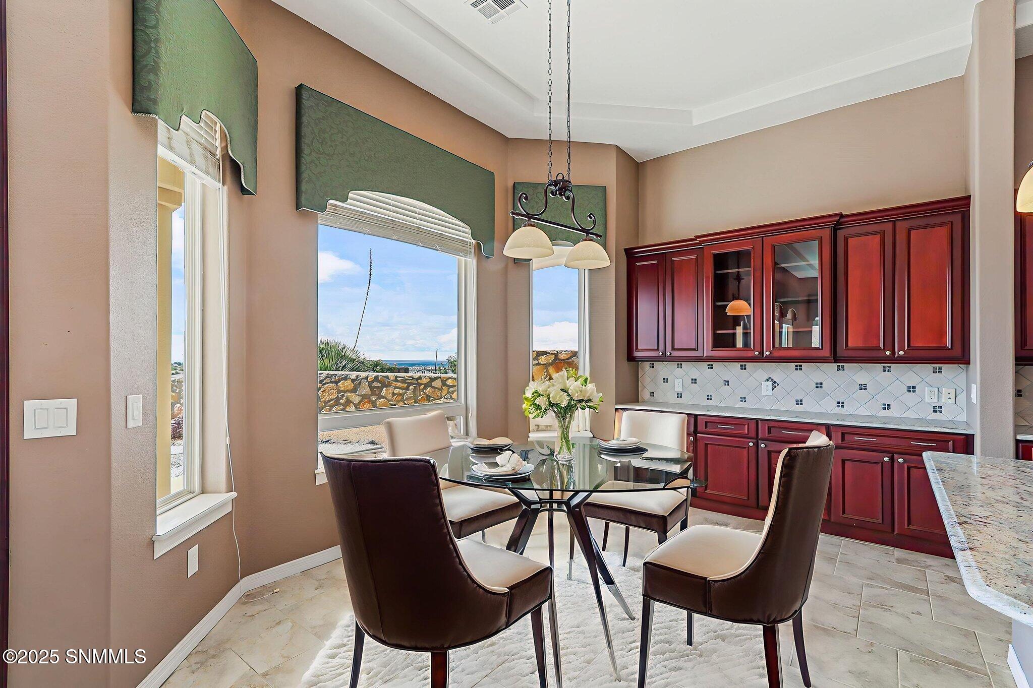 52-web-or-mls-IMG_6428 virtually staged