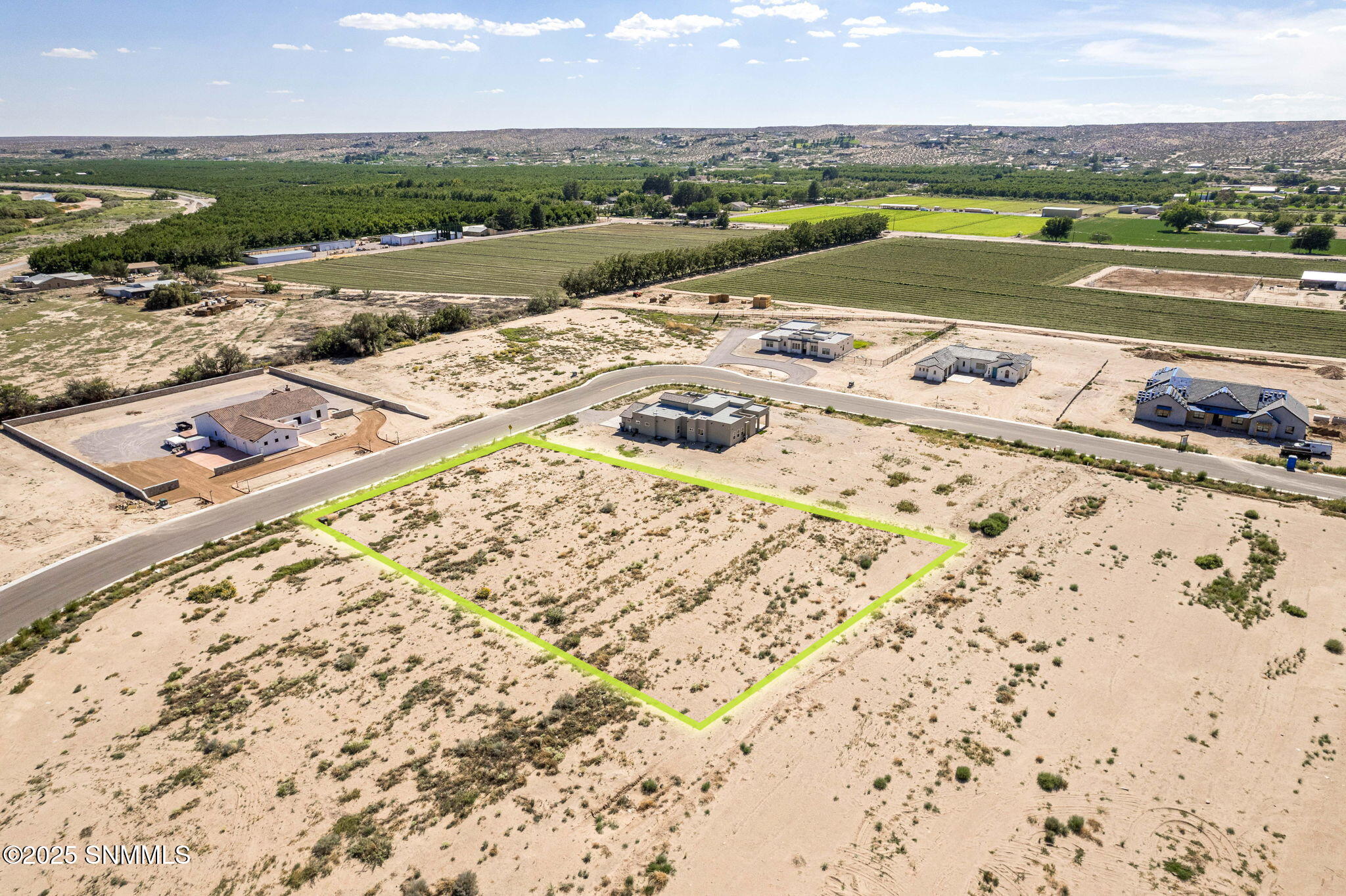 12-web-or-mls-Snappin Homes (R1910904_Vi