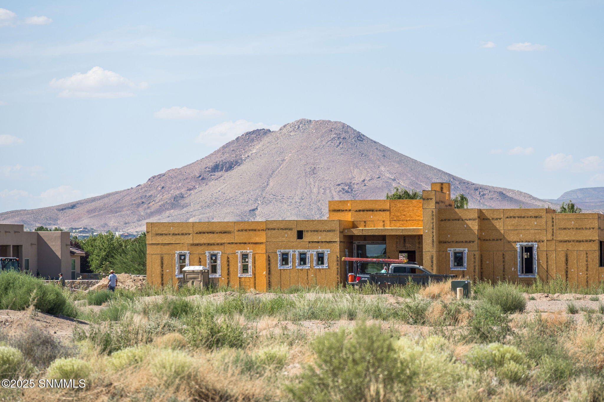 18-web-or-mls-Snappin Homes (R1910904_Vi