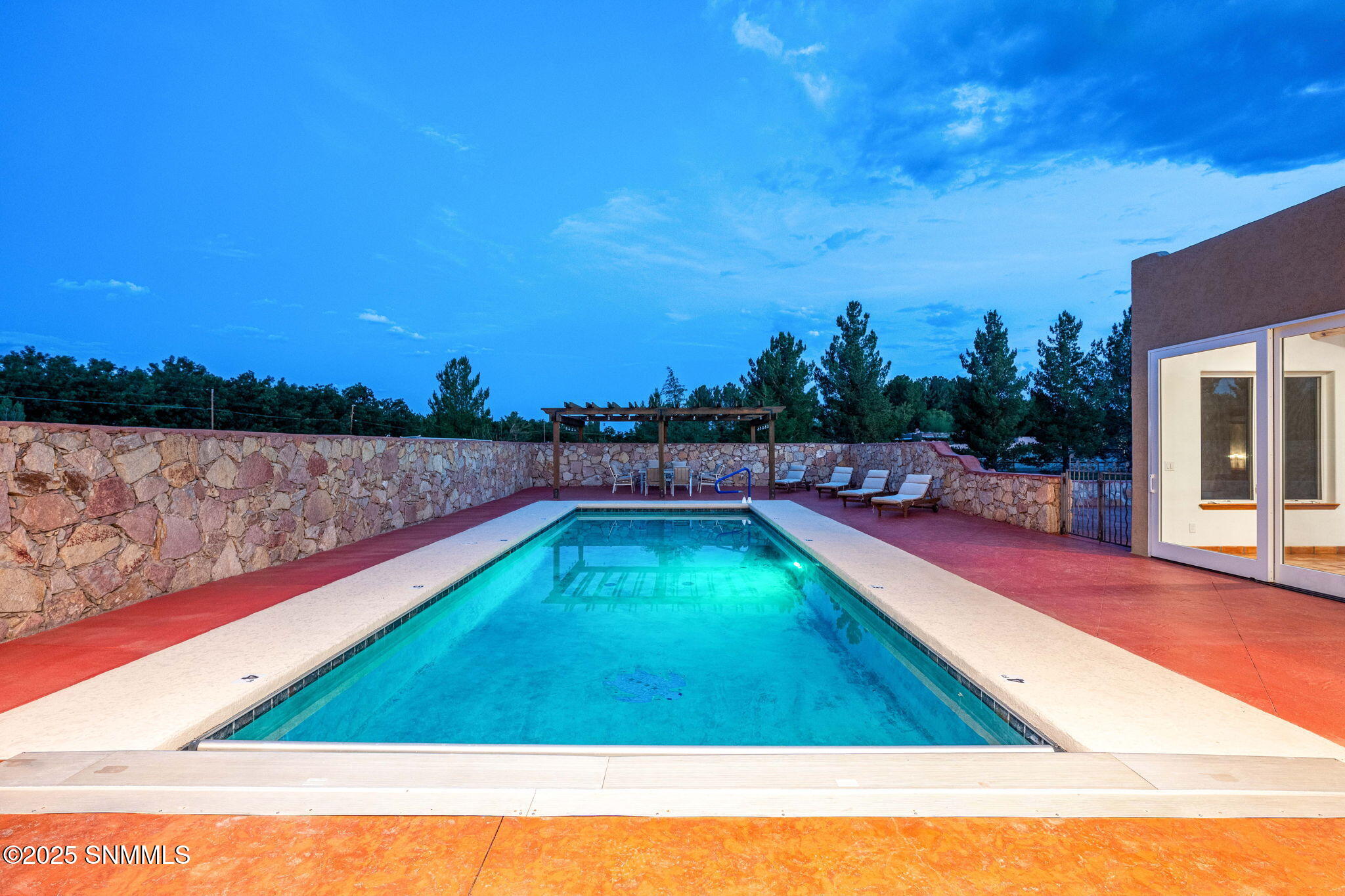 81-web-or-mls-Snappin Homes (Estrada3070