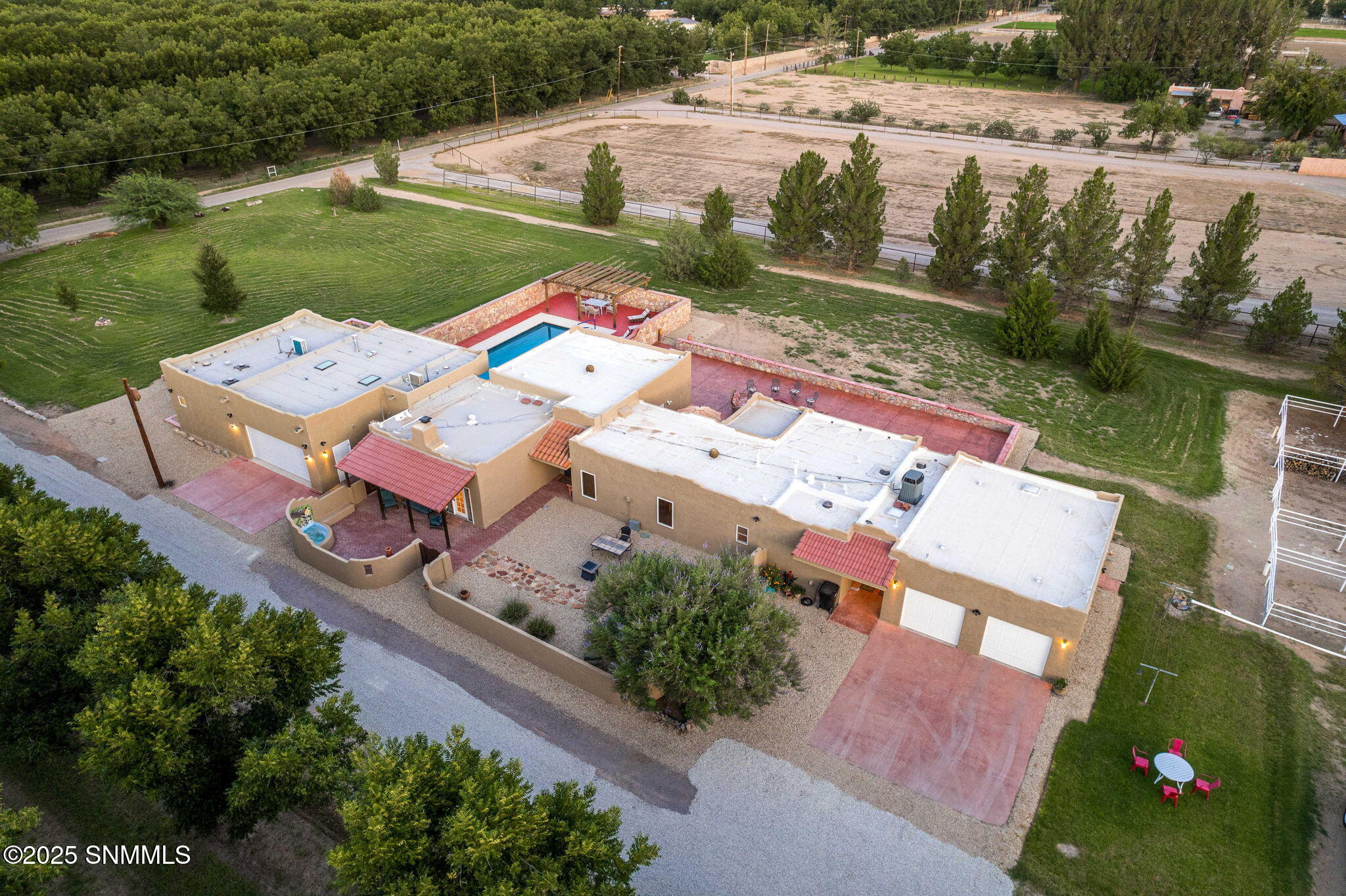 3-web-or-mls-Snappin Homes (Estrada3070)