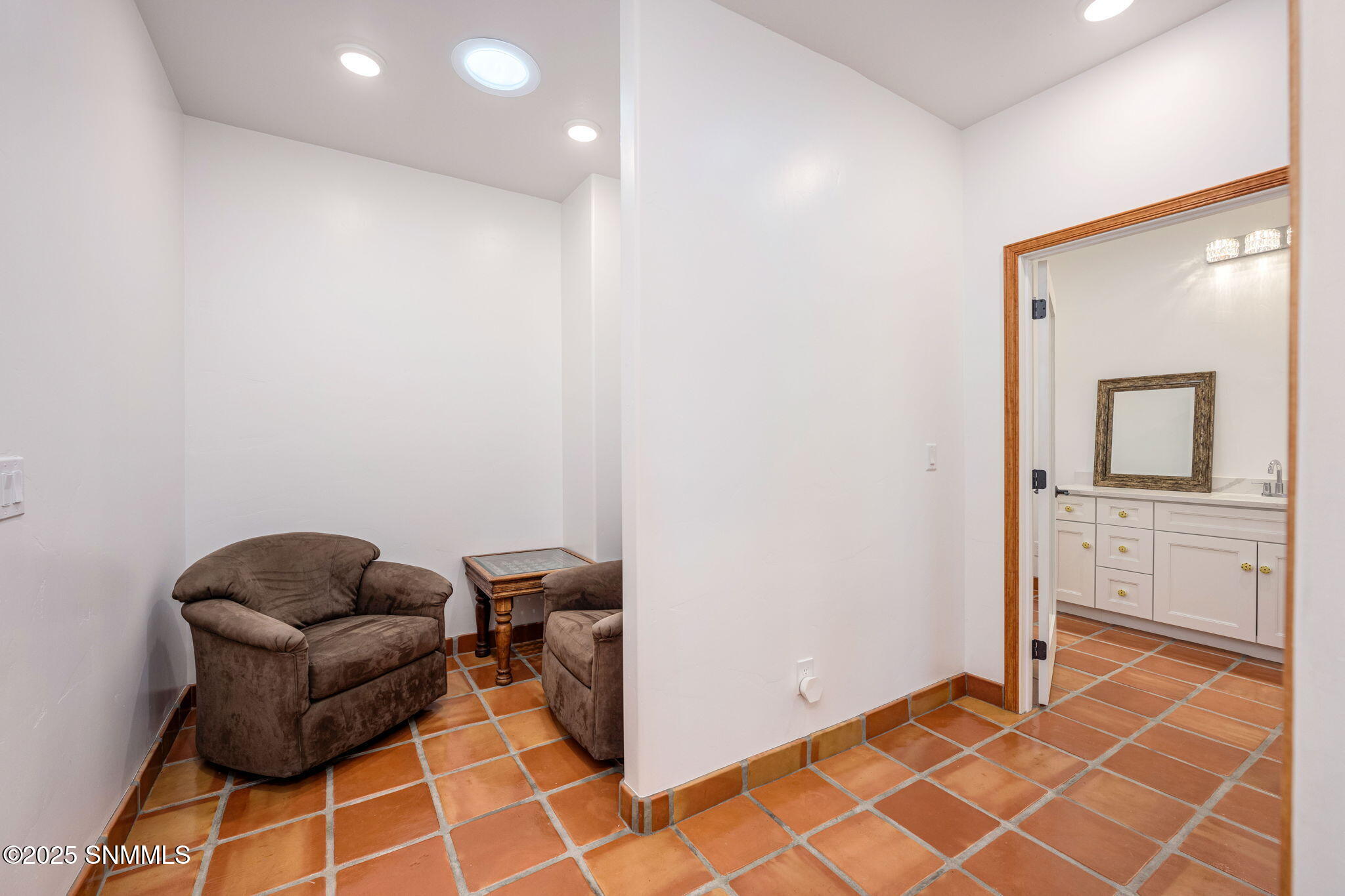 91-web-or-mls-Snappin Homes (Estrada3070