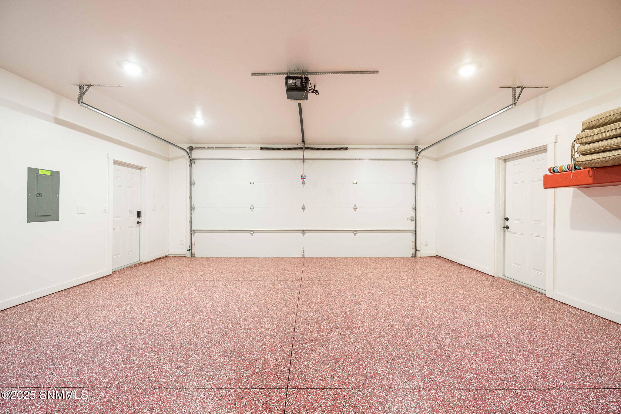 98-web-or-mls-Snappin Homes (Estrada3070