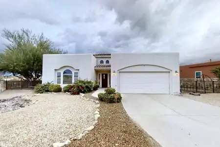 4051 Bella Sierre Court, Las Cruces, New Mexico 88011, 3 Bedrooms Bedrooms, ,2 BathroomsBathrooms,Residential,For Sale,Bella Sierre,2502900