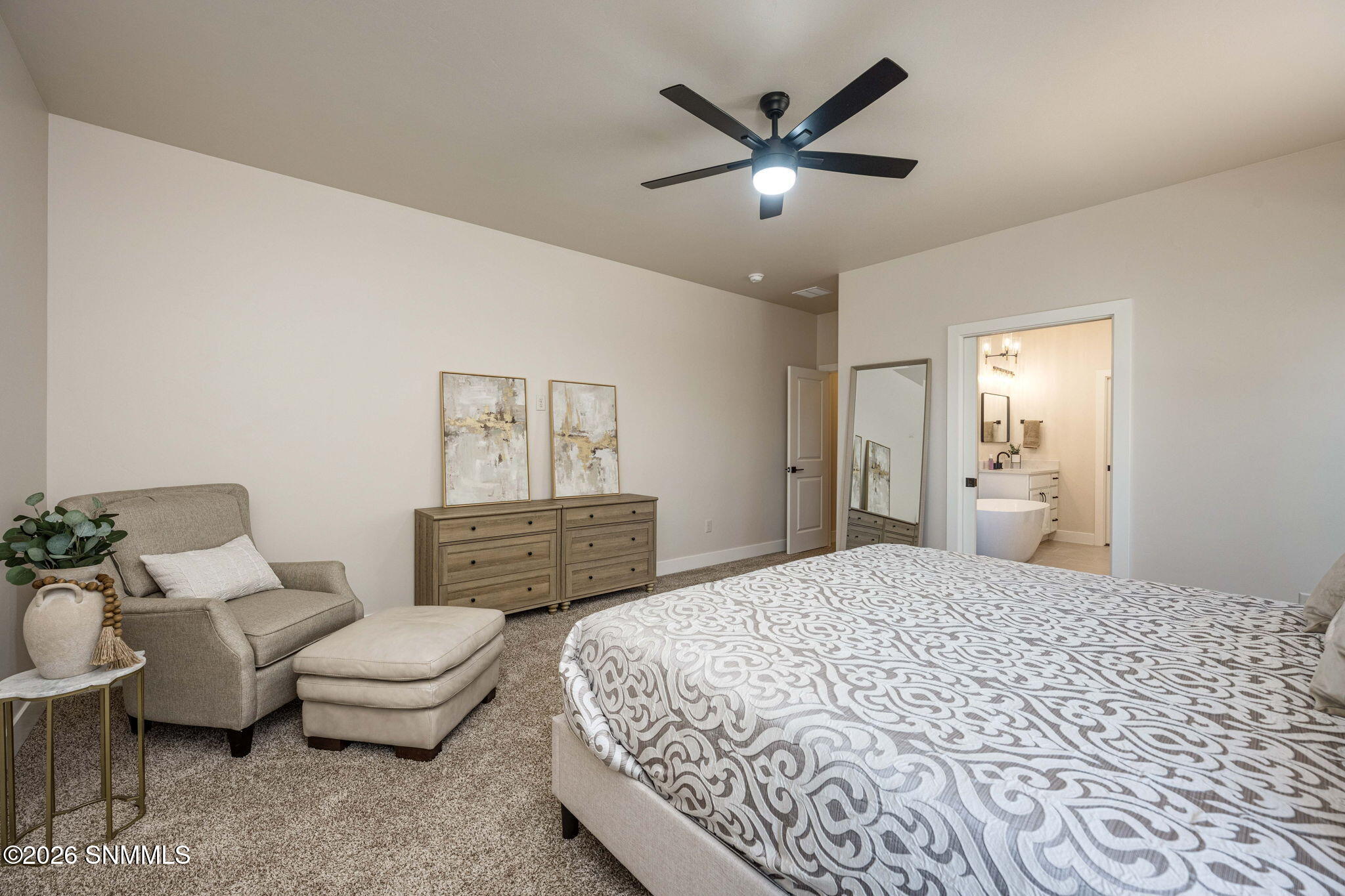 23-web-or-mls-Snappin Homes (Portrait382