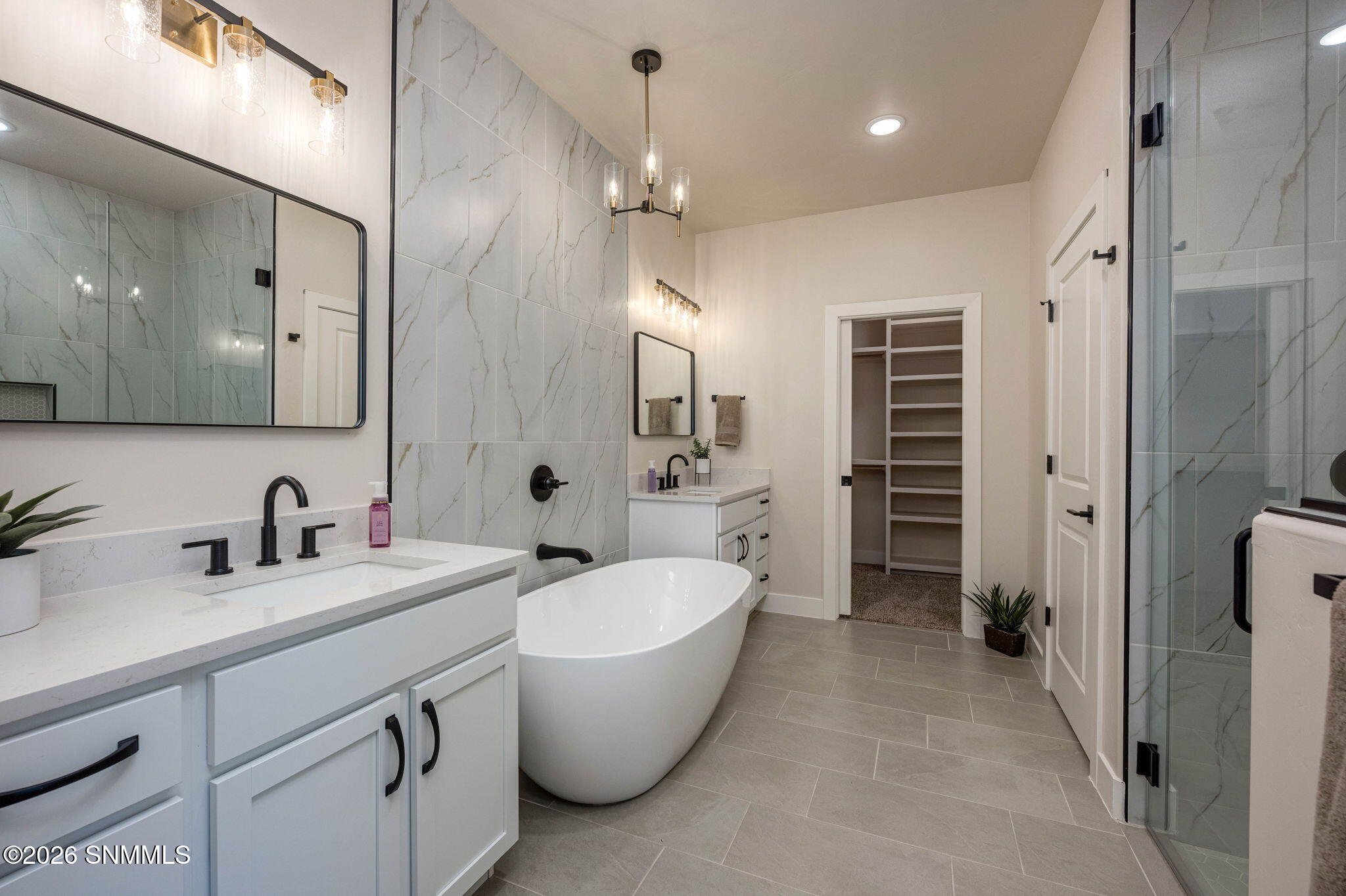 24-web-or-mls-Snappin Homes (Portrait382