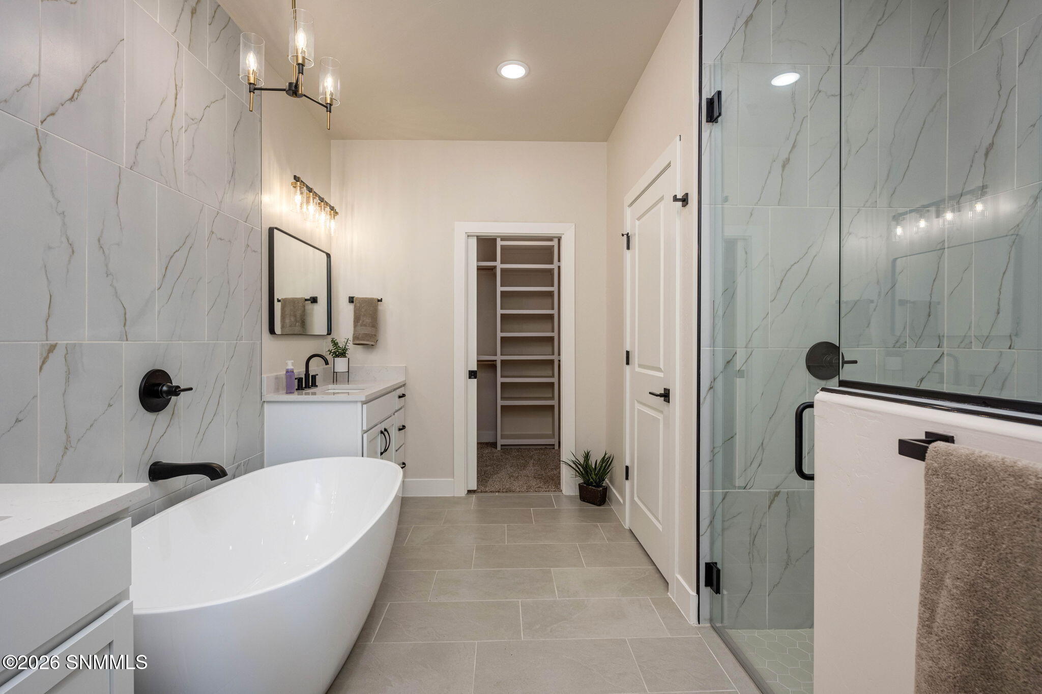 25-web-or-mls-Snappin Homes (Portrait382