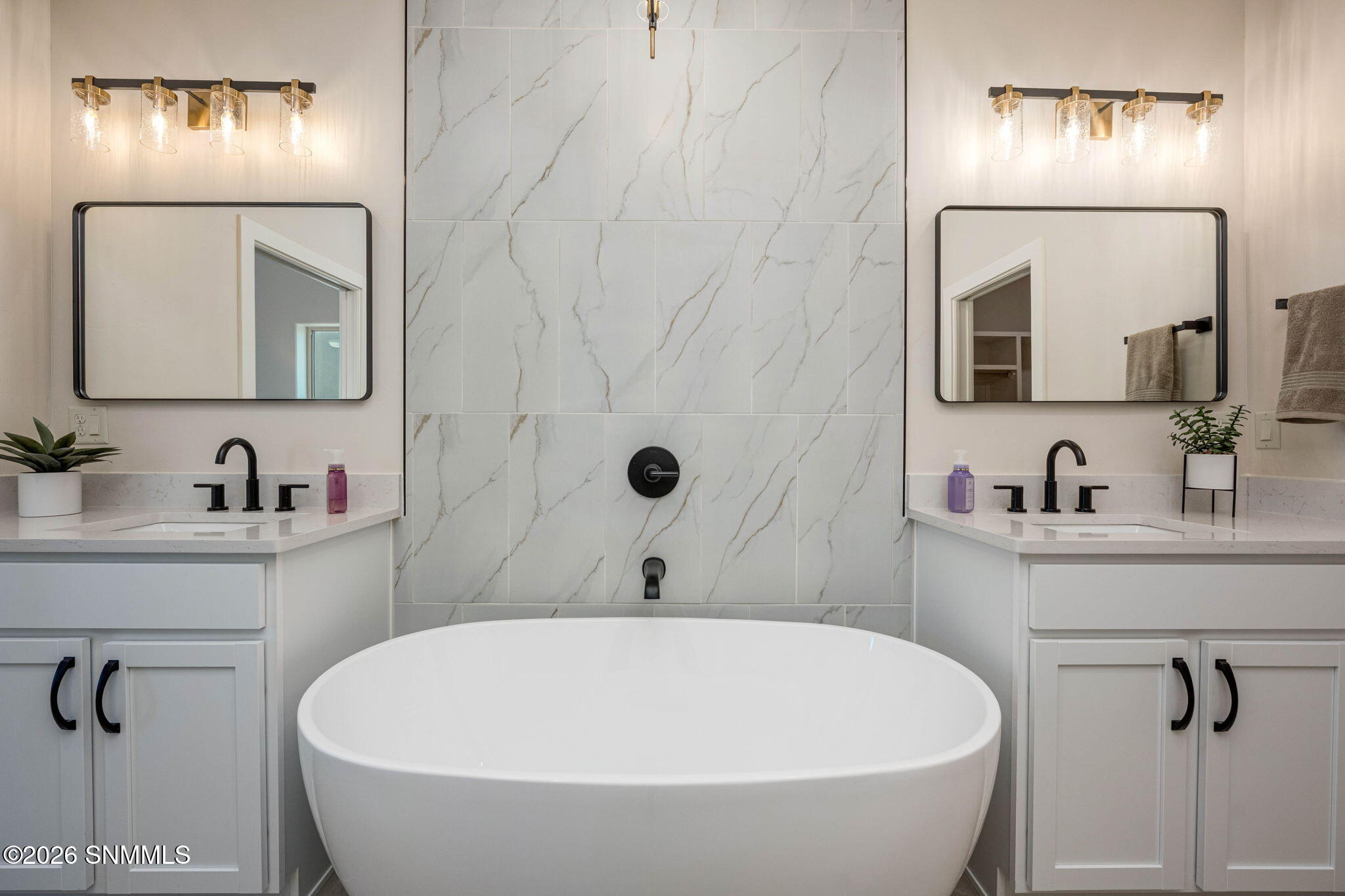 26-web-or-mls-Snappin Homes (Portrait382