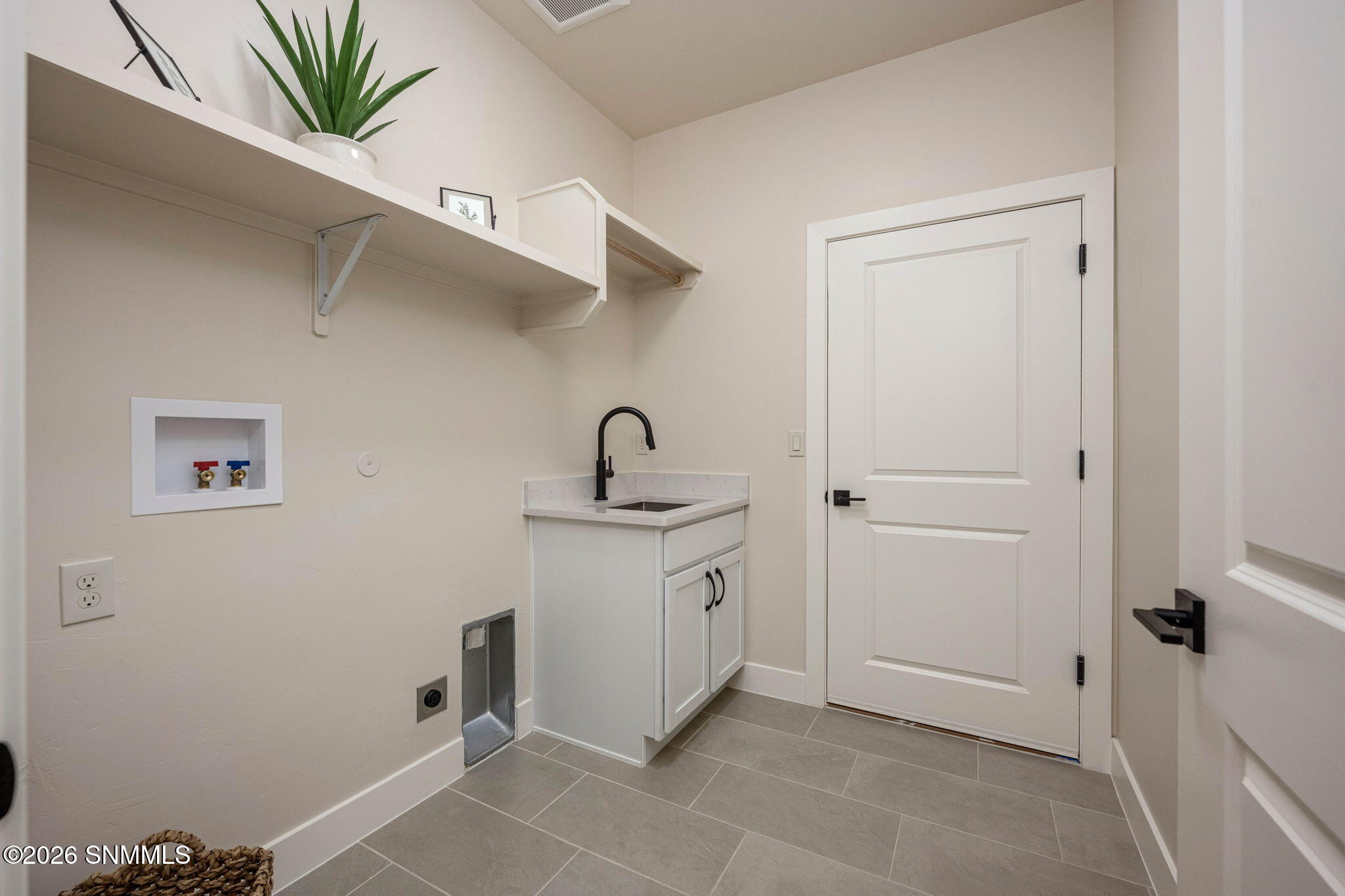 33-web-or-mls-Snappin Homes (Portrait382