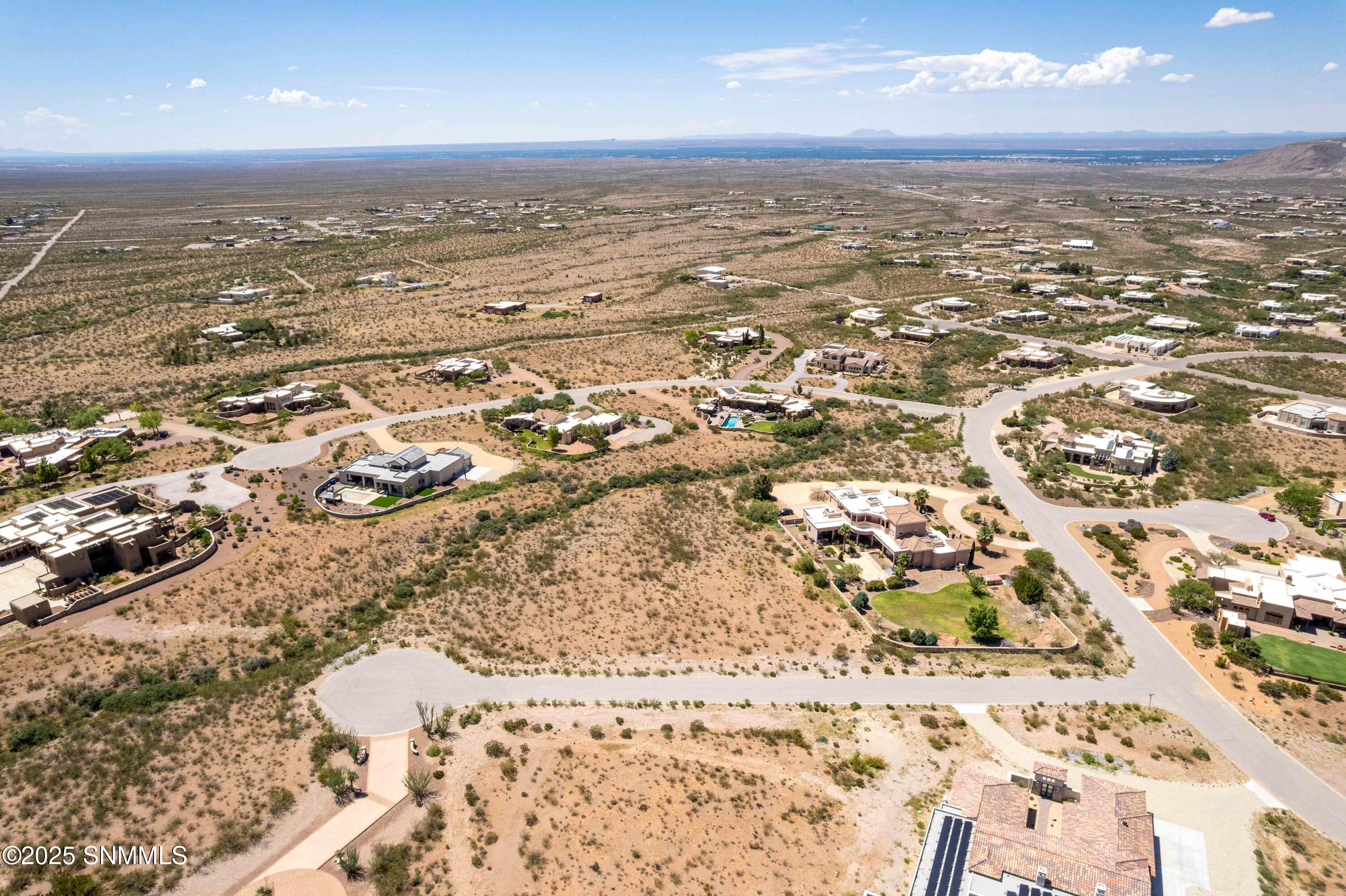 Snappin Homes (R0325897_VistaEstrella)-1