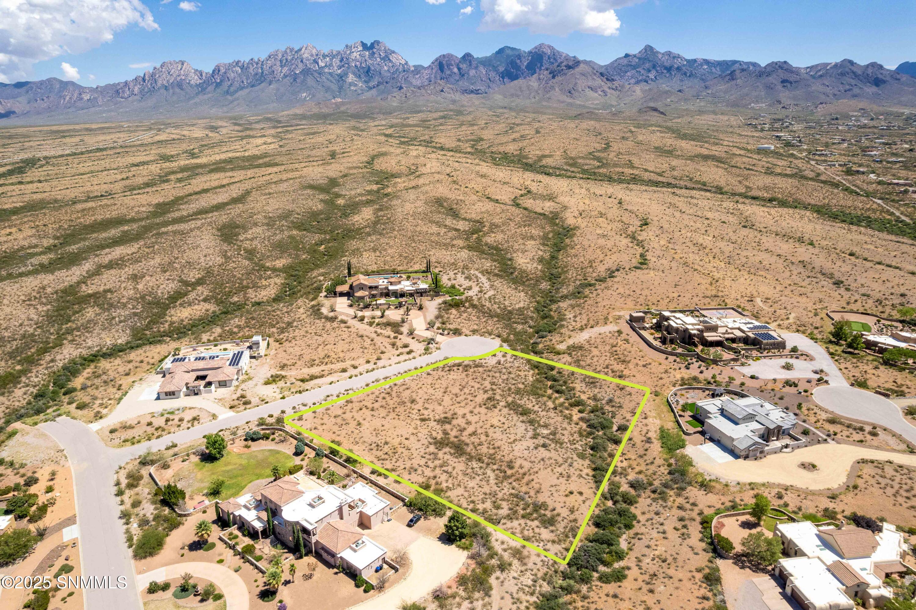 Snappin Homes (R0325897_VistaEstrella)-1