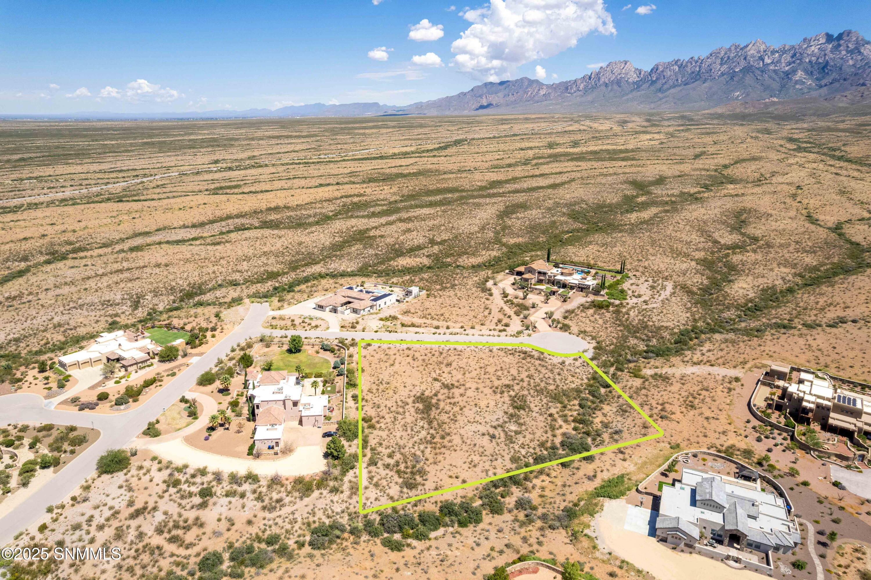 Snappin Homes (R0325897_VistaEstrella)-1