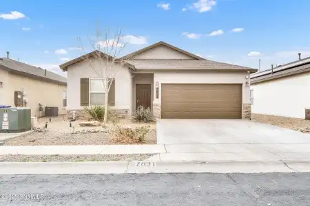 7021 Silver Spur Street, Las Cruces, New Mexico 88012, 3 Bedrooms Bedrooms, ,1.75 BathroomsBathrooms,Residential Lease,For Rent,Silver Spur,2502917