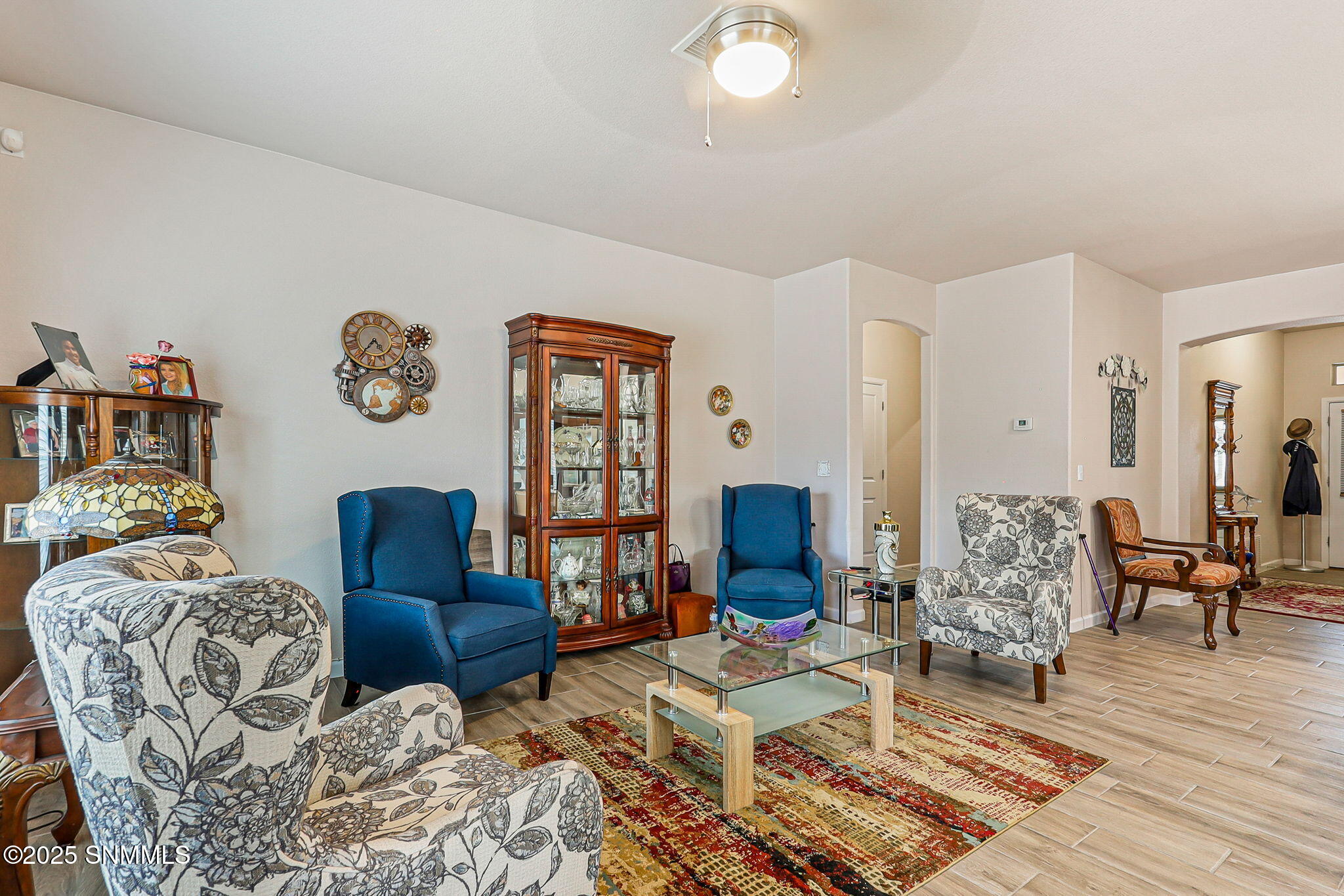 large-01993454-f48d-72b7-aa76-e1d14c5249