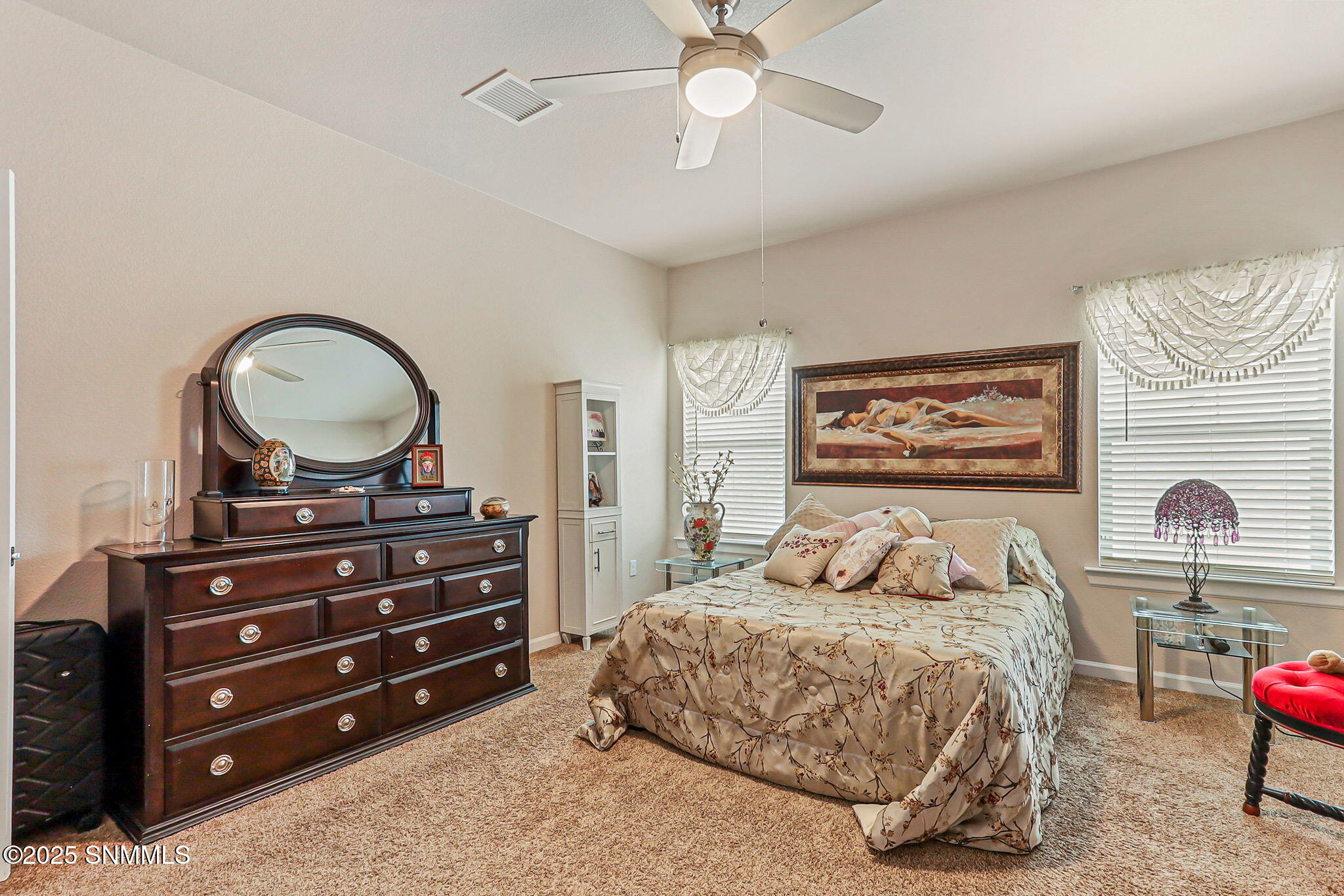 large-01993454-f135-71d2-b4e0-48b660670a