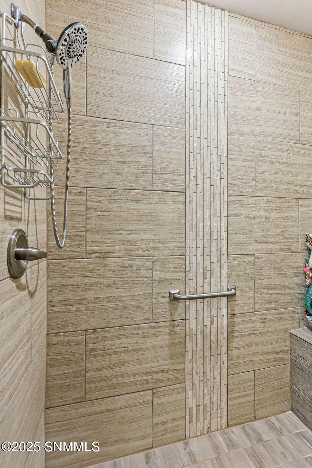 large-01993454-f08c-7175-af4f-eb93a04ca0