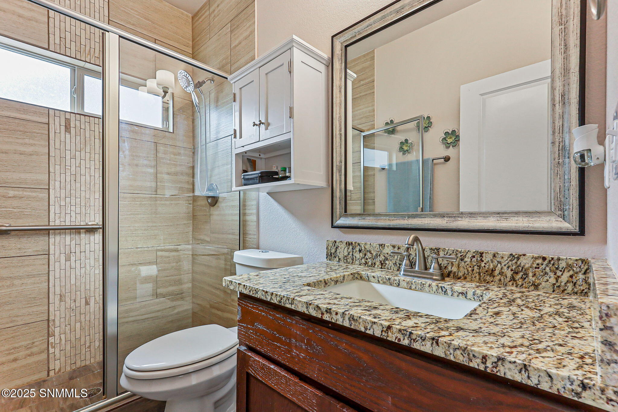 large-01993454-ef1d-7210-a88f-67ad09a7cd