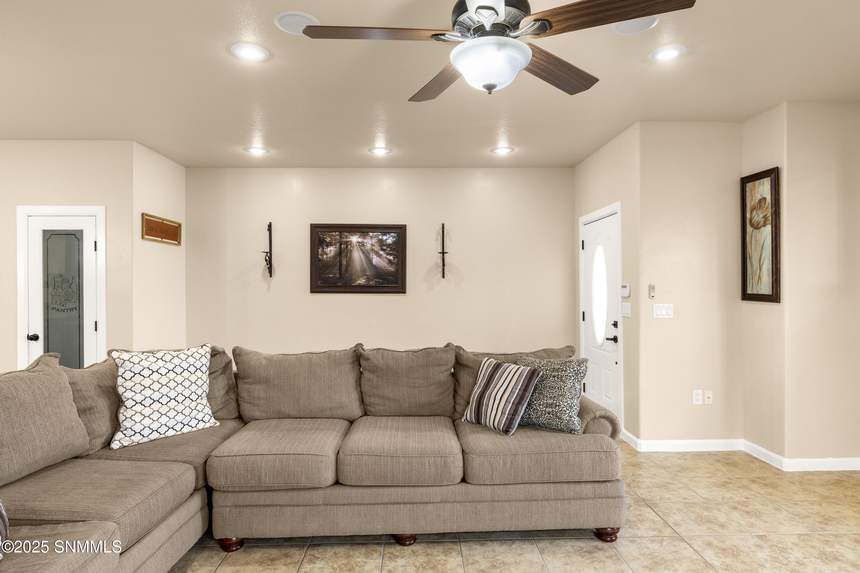 5826-Willet-MLS-Camera-Guy-7