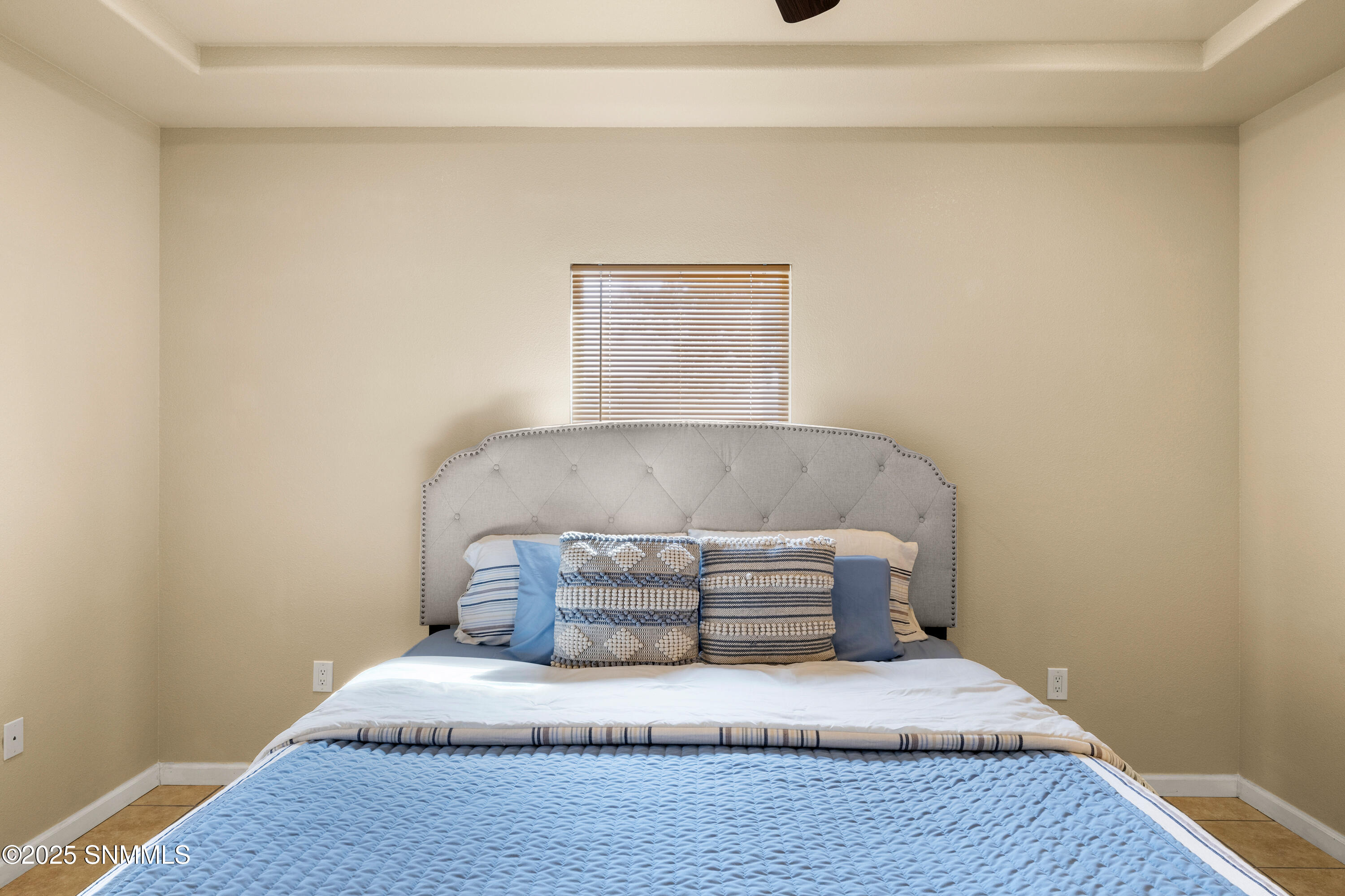 5826-Willet-MLS-Camera-Guy-23