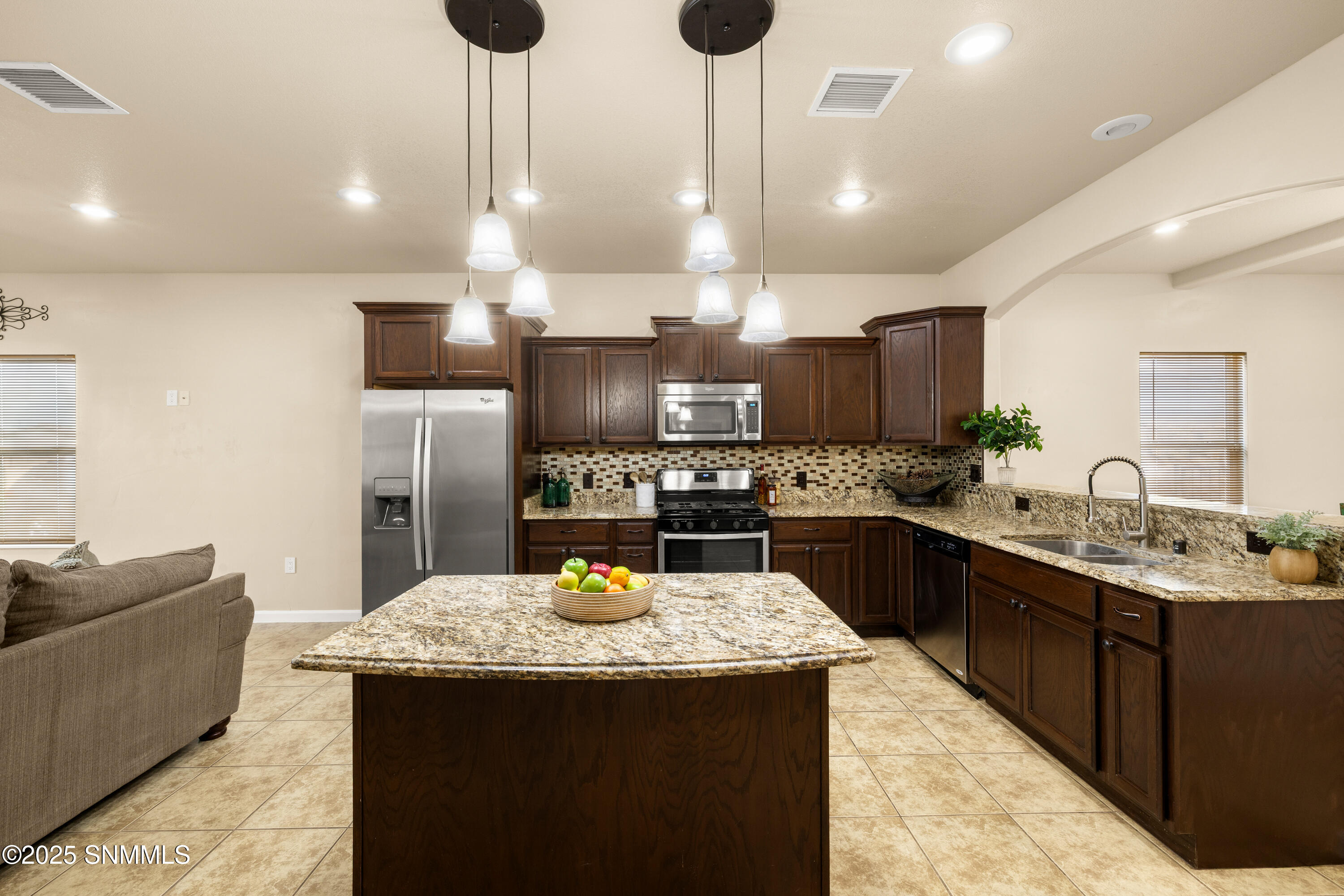 5826-Willet-MLS-Camera-Guy-8