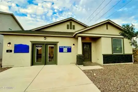 201 Frances Street, Sunland Park, New Mexico 88008, 4 Bedrooms Bedrooms, ,2 BathroomsBathrooms,Residential,For Sale,Frances,2502958