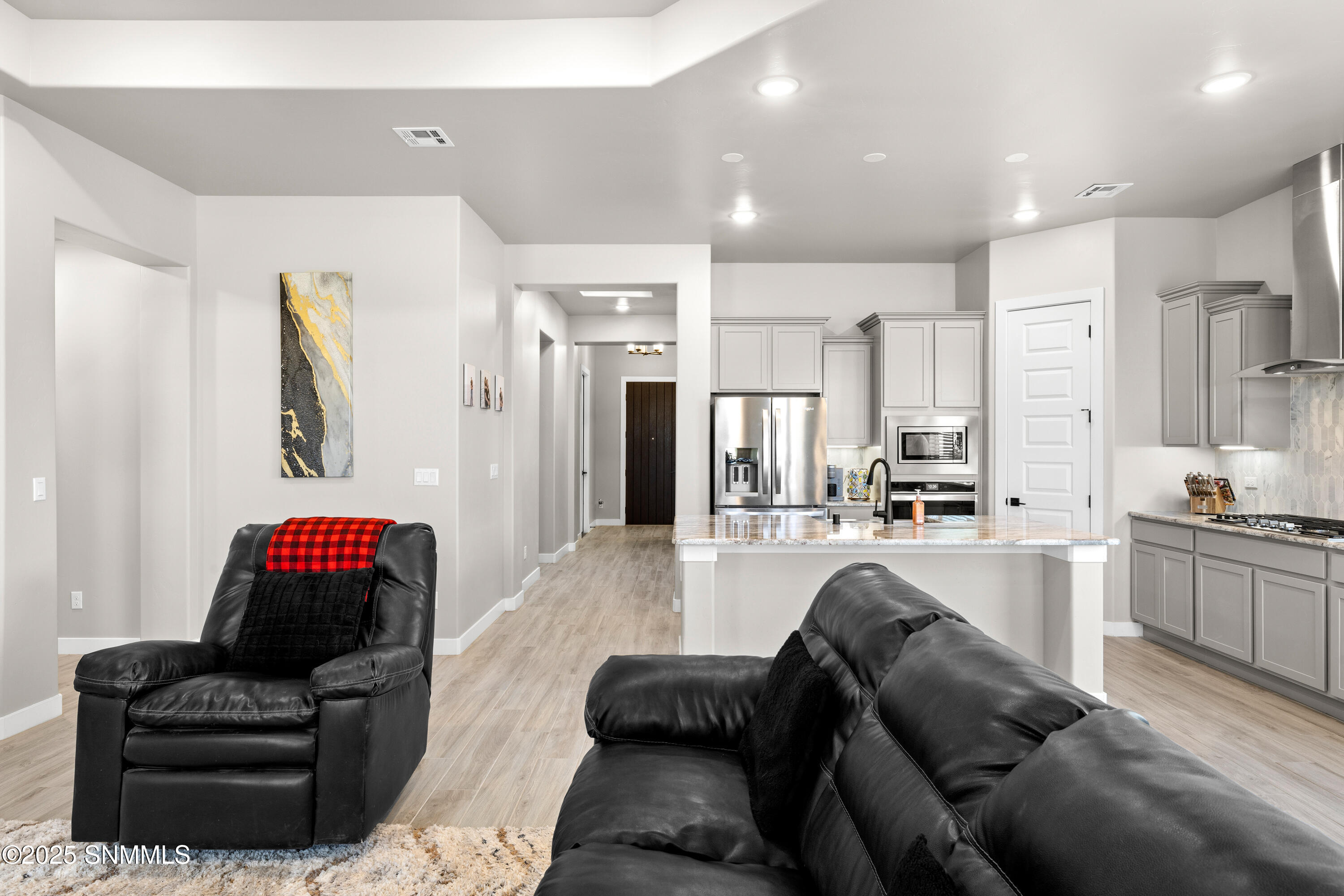 6274-Recoleta-MLS-Camera-Guy-13