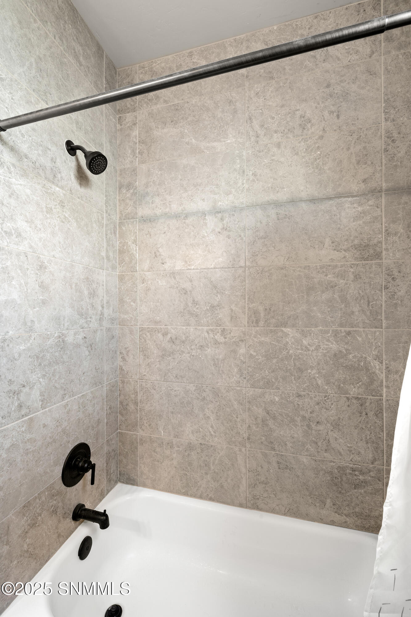 6274-Recoleta-MLS-Camera-Guy-19