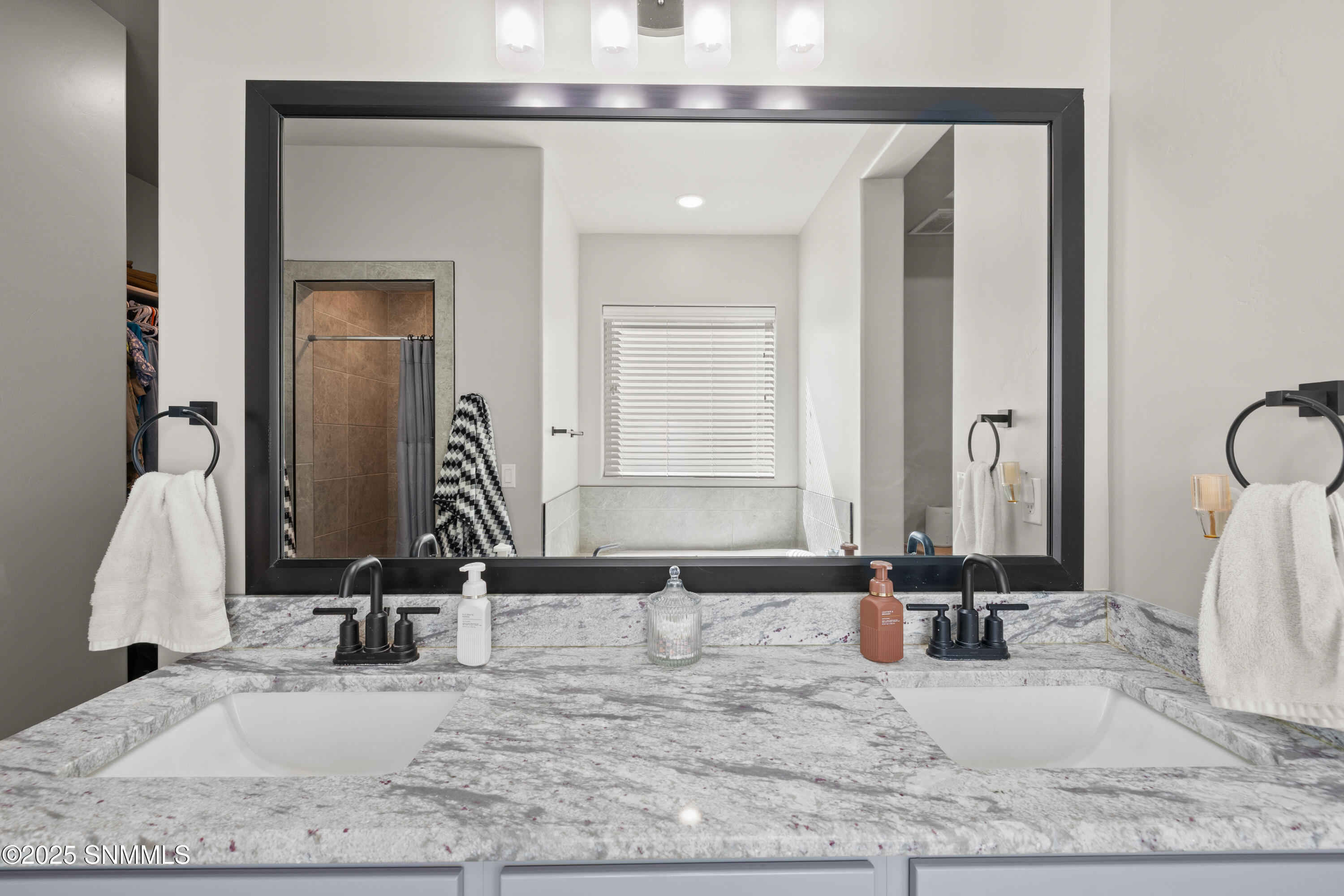 6274-Recoleta-MLS-Camera-Guy-26