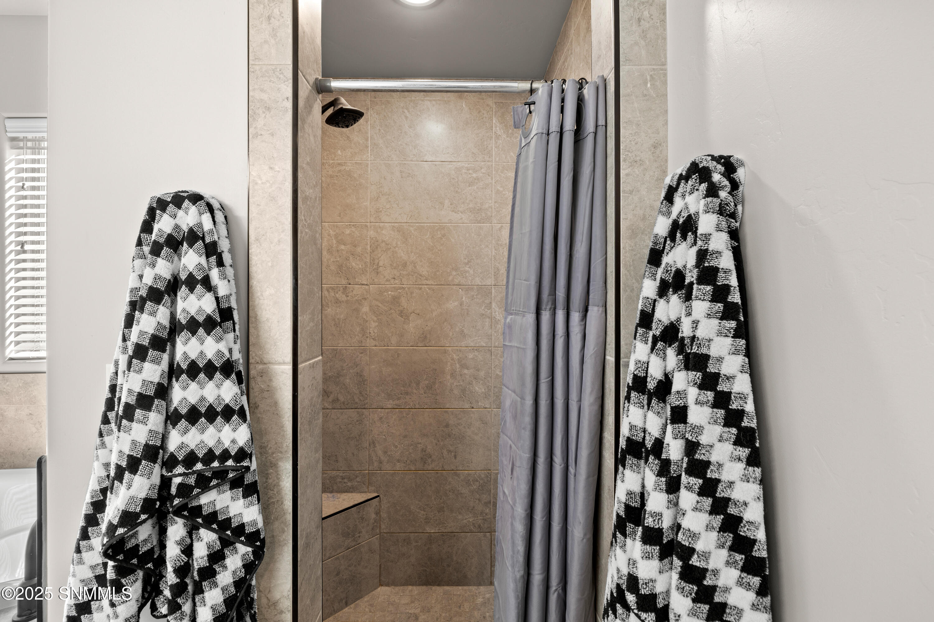 6274-Recoleta-MLS-Camera-Guy-27