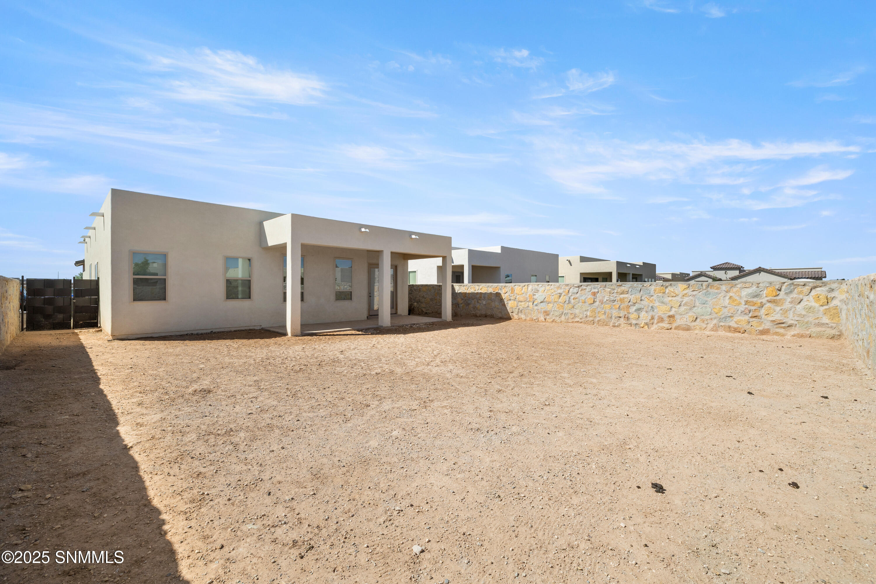 6274-Recoleta-MLS-Camera-Guy-31