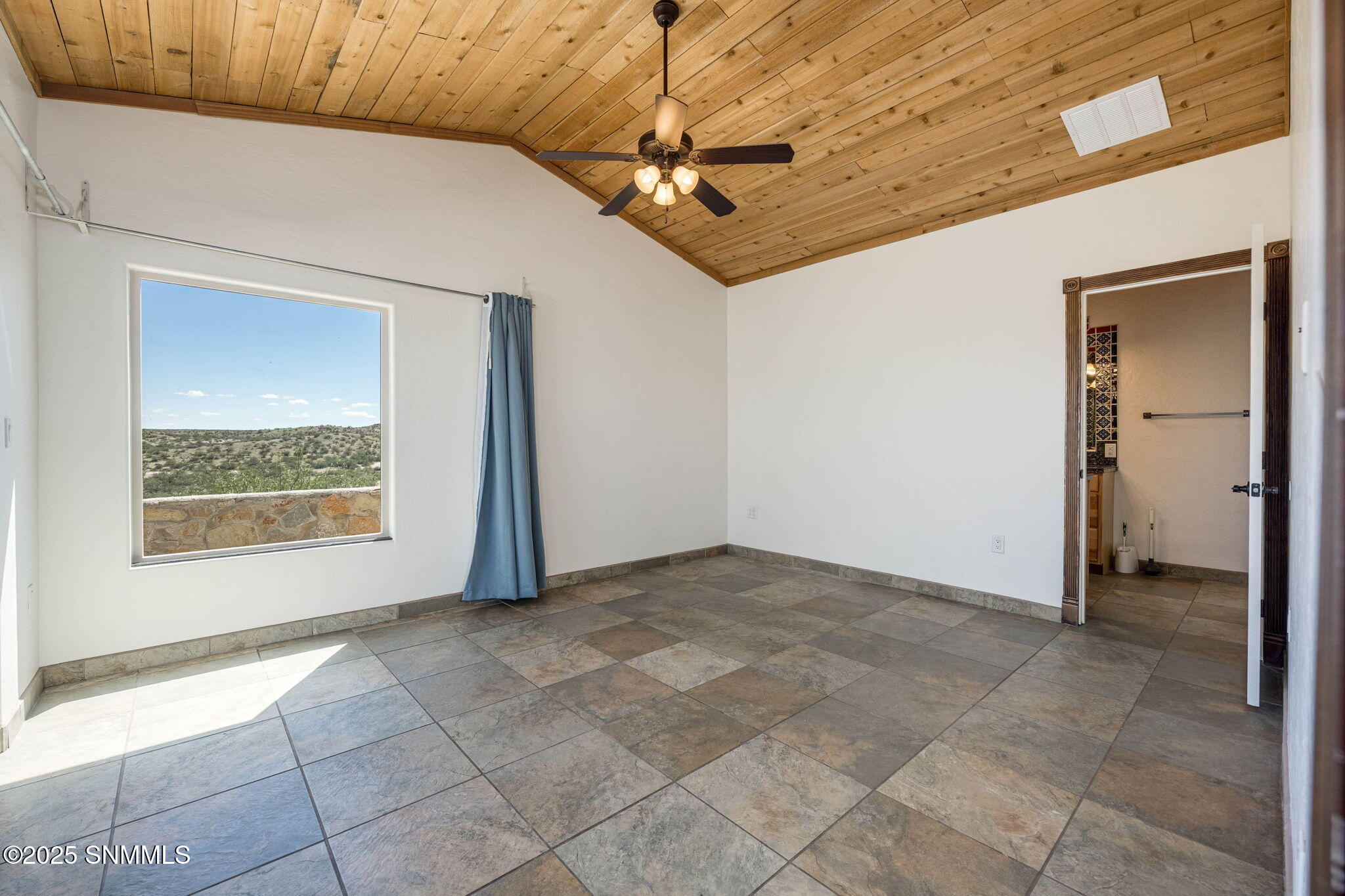 26-web-or-mls-Snappin Homes (RedWolf5585