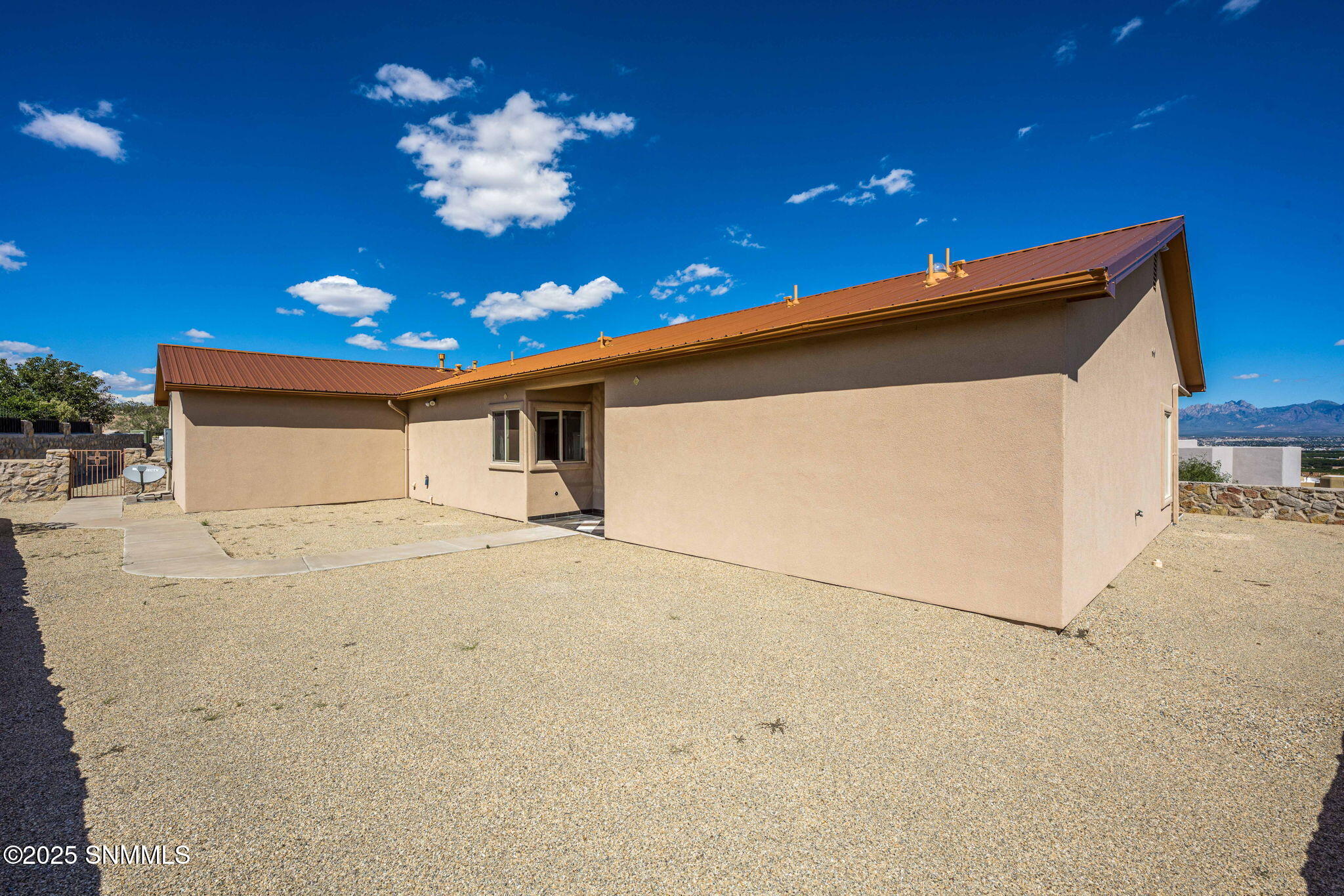 4-web-or-mls-Snappin Homes (RedWolf5585)