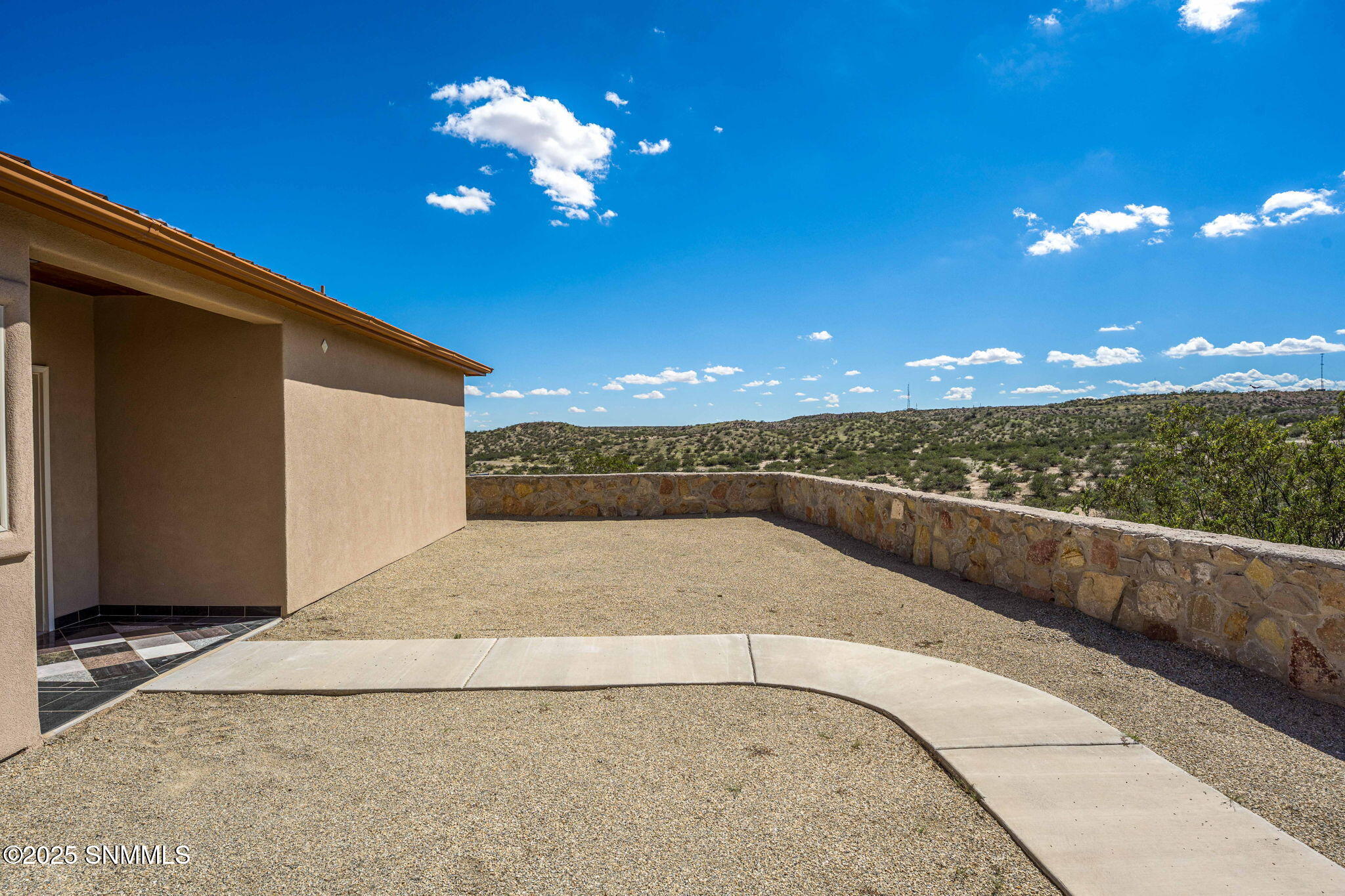 5-web-or-mls-Snappin Homes (RedWolf5585)