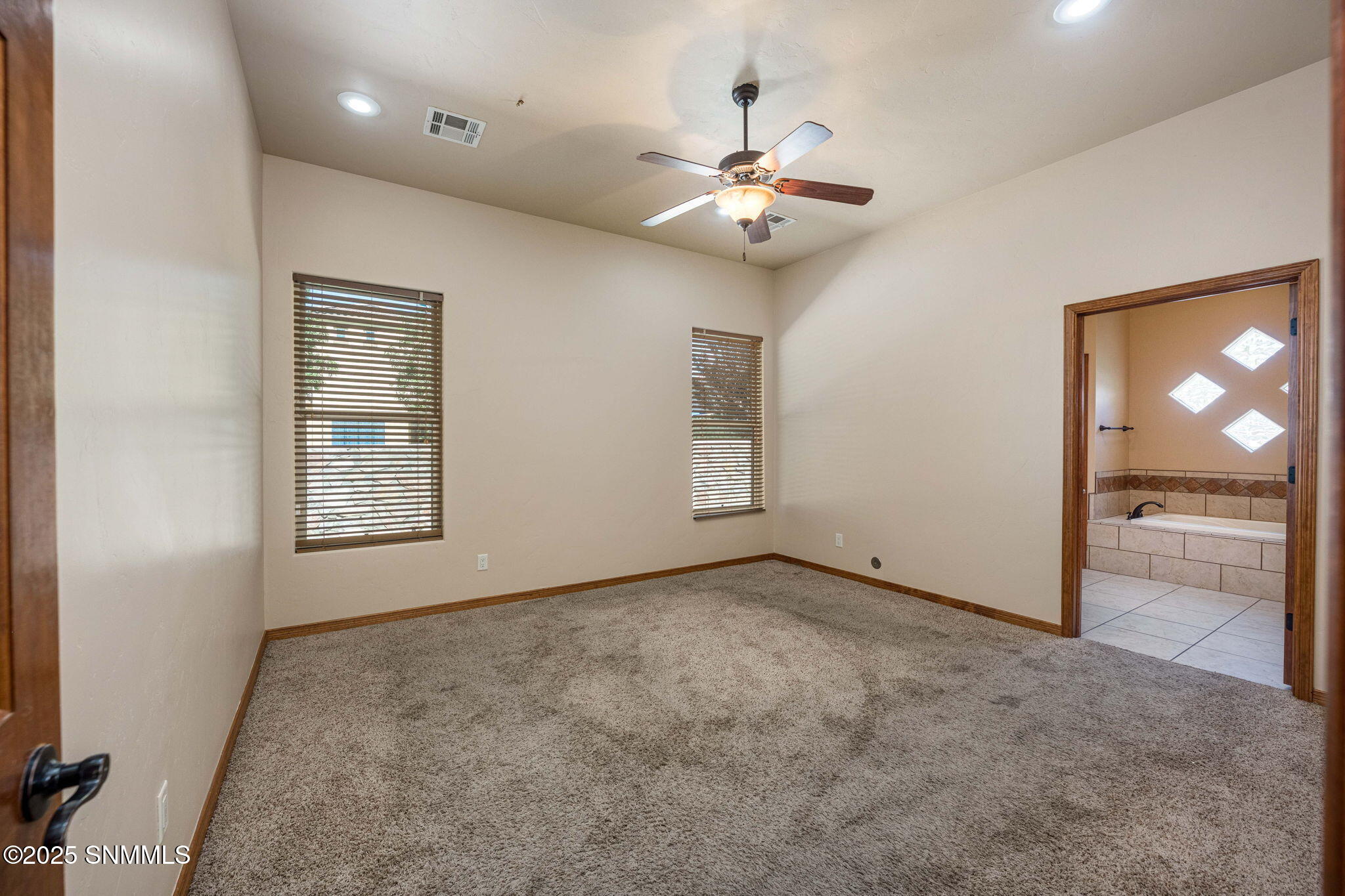 25-web-or-mls-Snappin Homes (BellaSierra